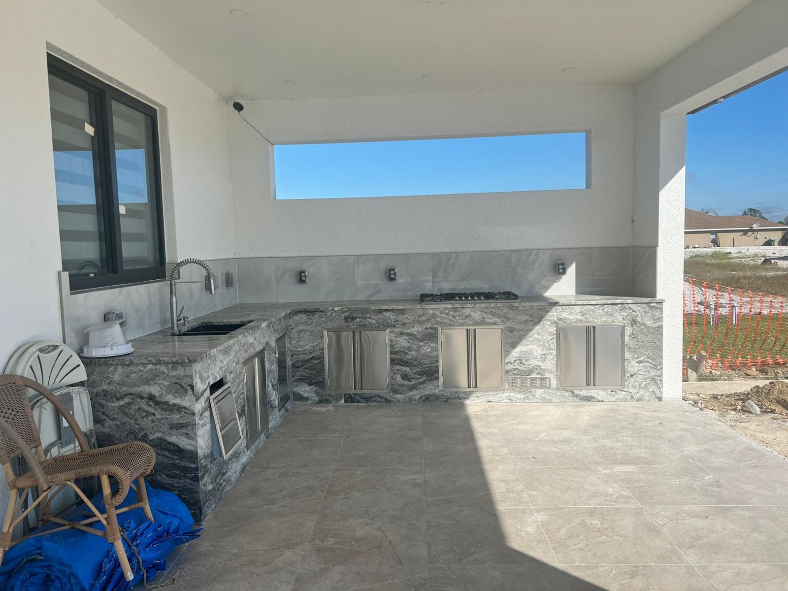 Outdoor kitchen 