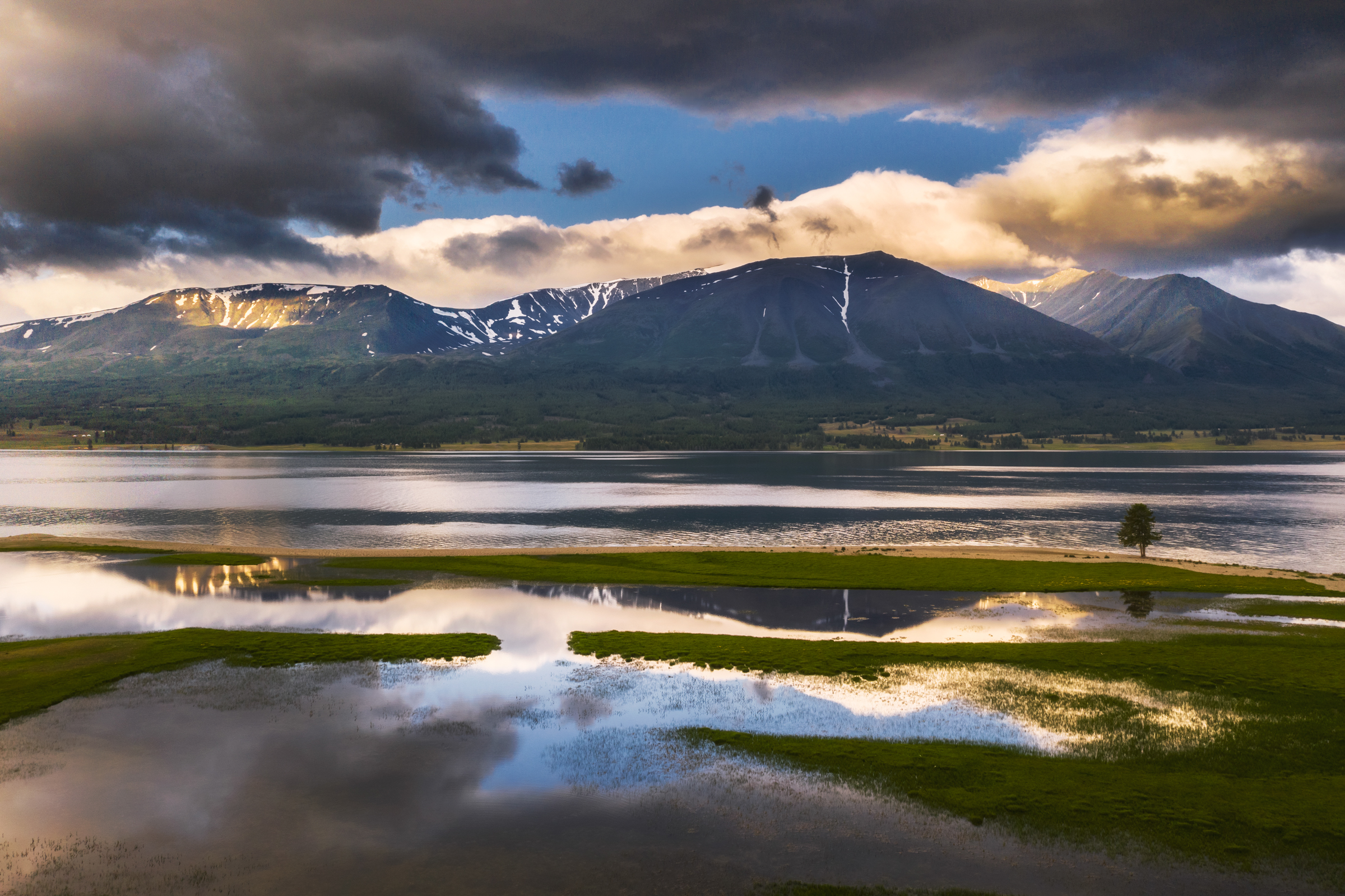 Хотон, Хурган нуур