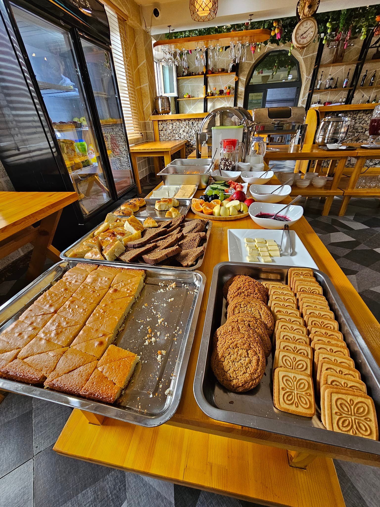 Өлгийд өглөөний цай (буфет)