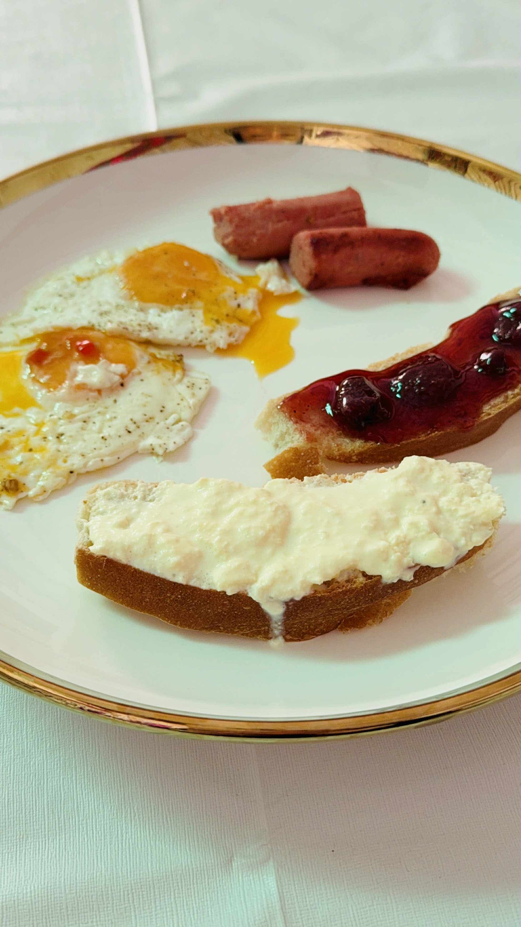 Кемп 2 өглөөний цай