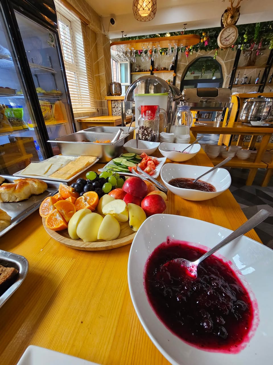 Өлгийд өглөөний цай