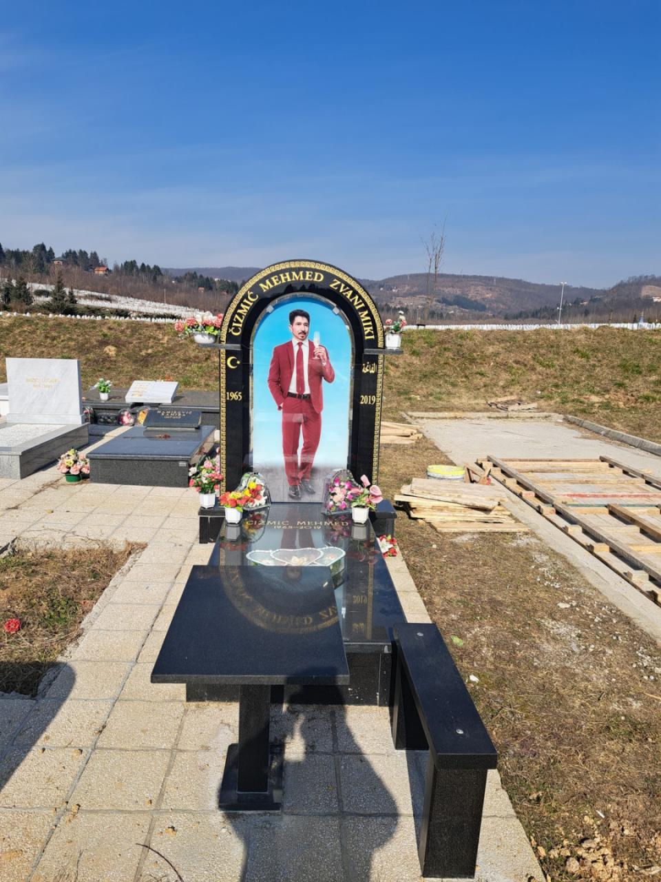 Klesarstvo Kovačević Kakanj - Spomenici i Nišani's image