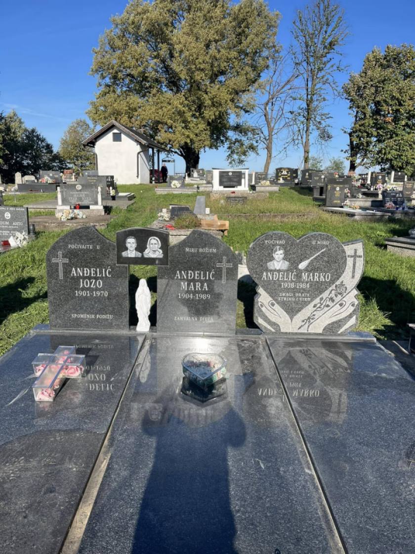 Klesarstvo Kovačević Kakanj - Spomenici i Nišani's image