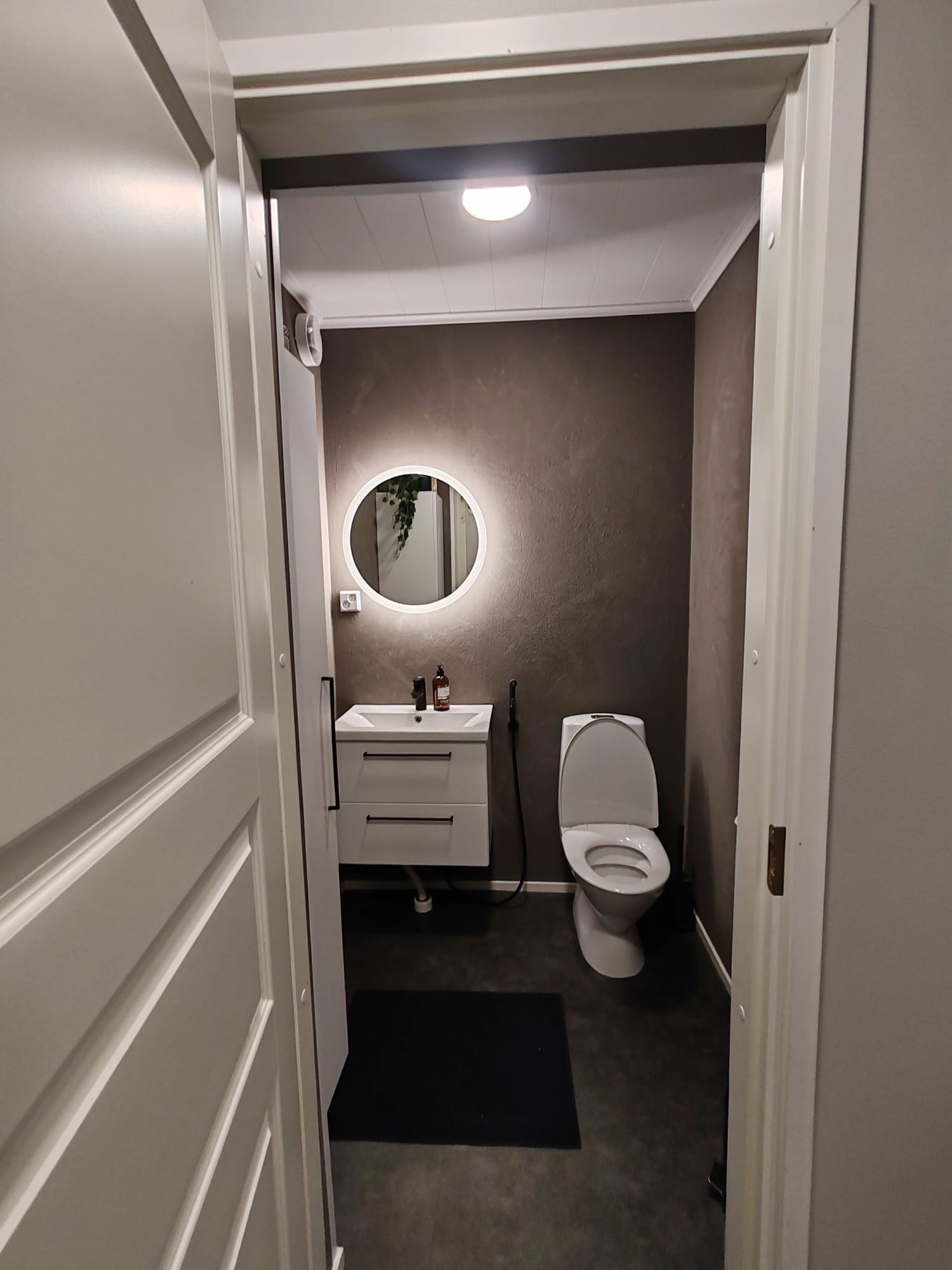 Laadukkaat rakennus ja laatoitustyöt | Saneeraus Penttilä's image