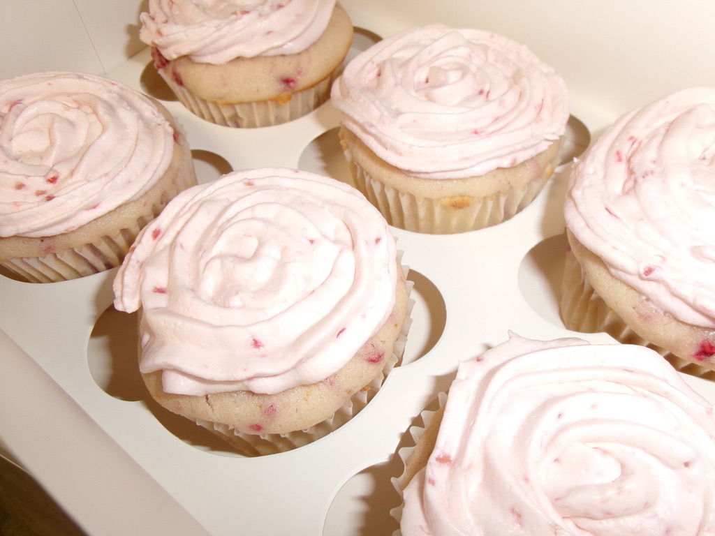 Lemon Raspberry Cupcakes