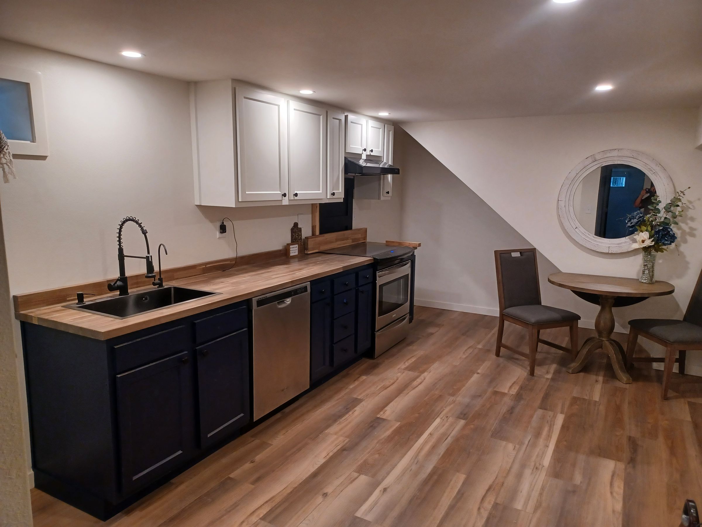 Mad Handy Construction & Repair llc's image