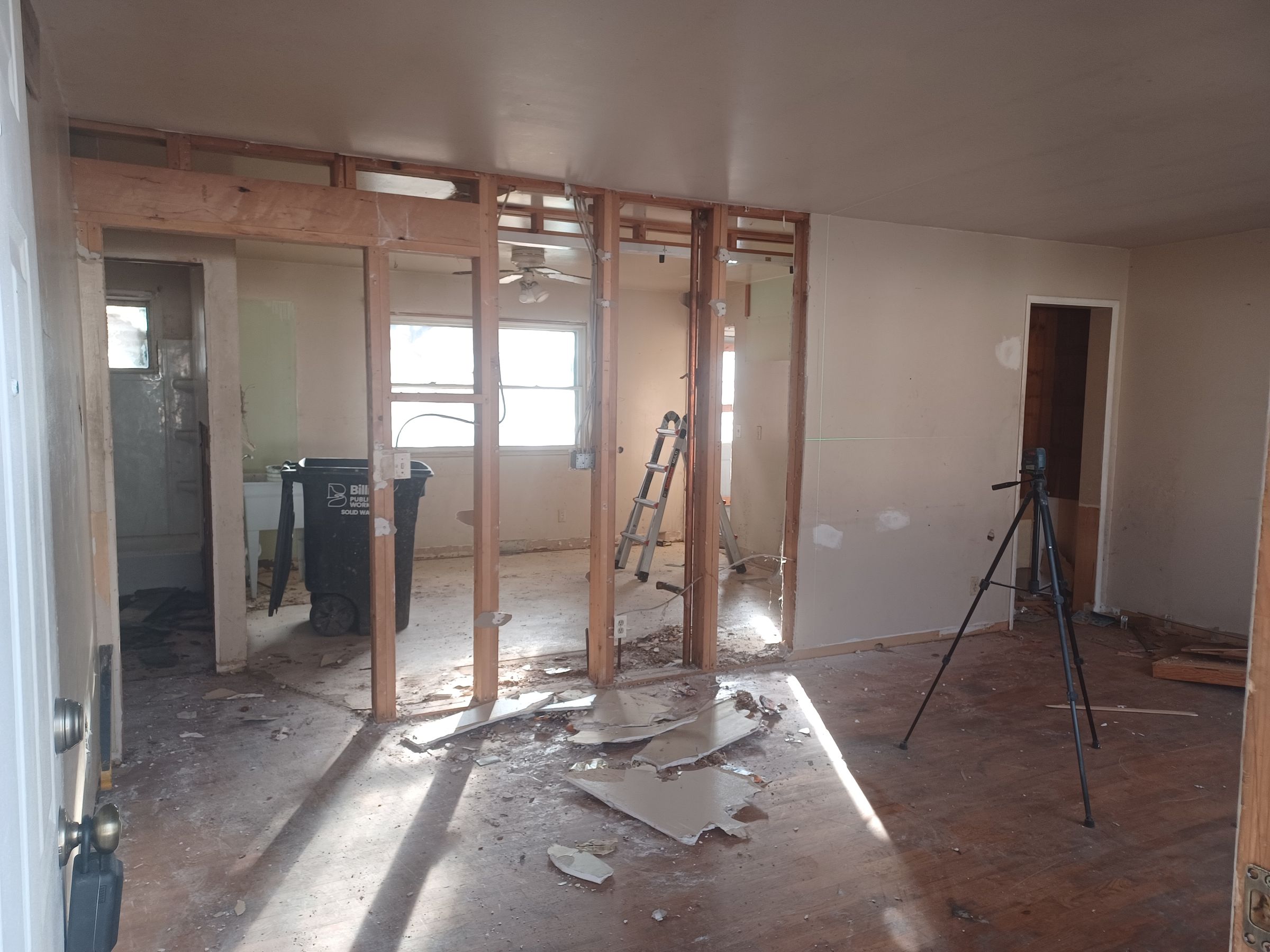 Mad Handy Construction & Repair llc's image