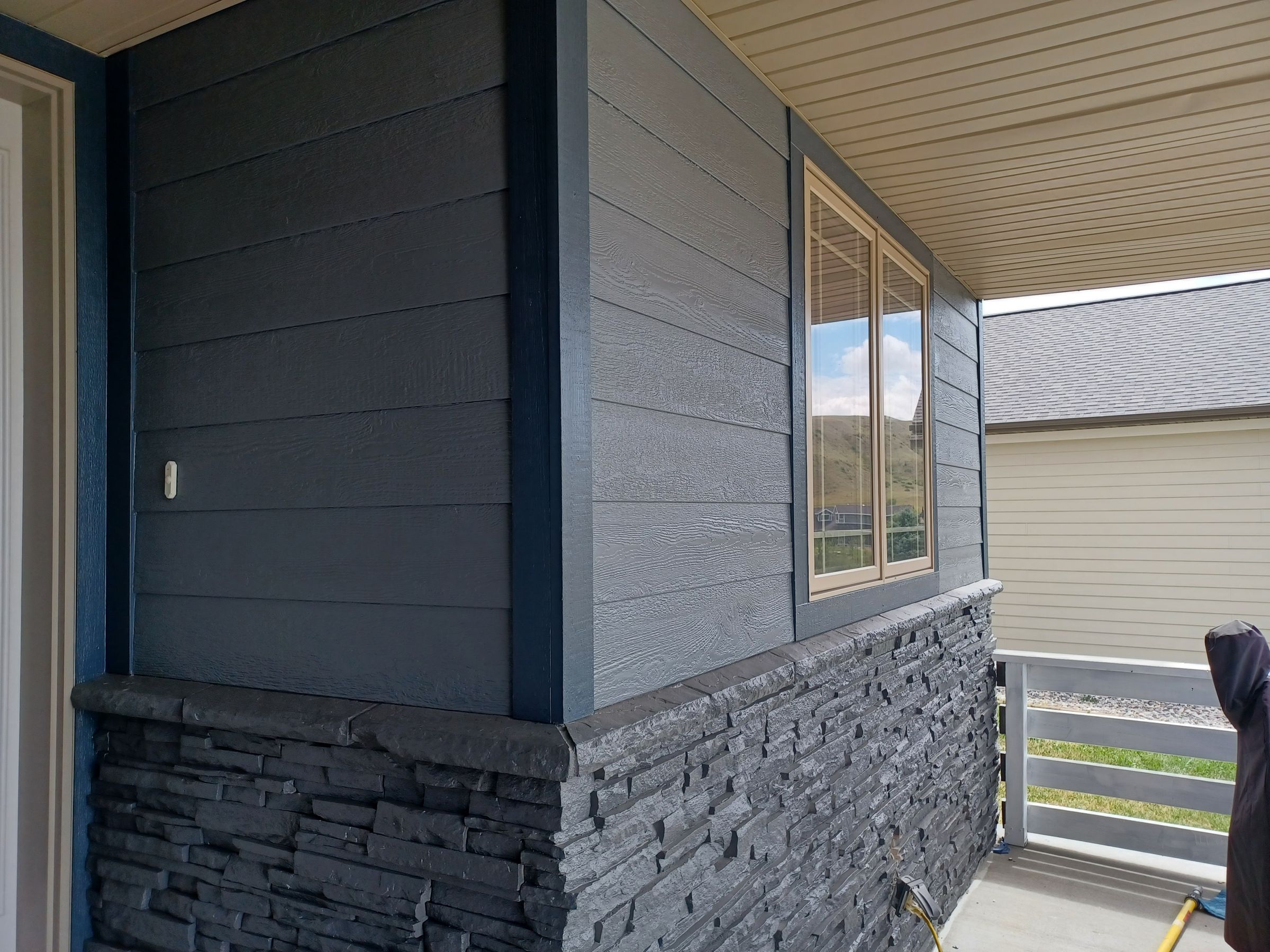 Mad Handy Construction & Repair llc's image