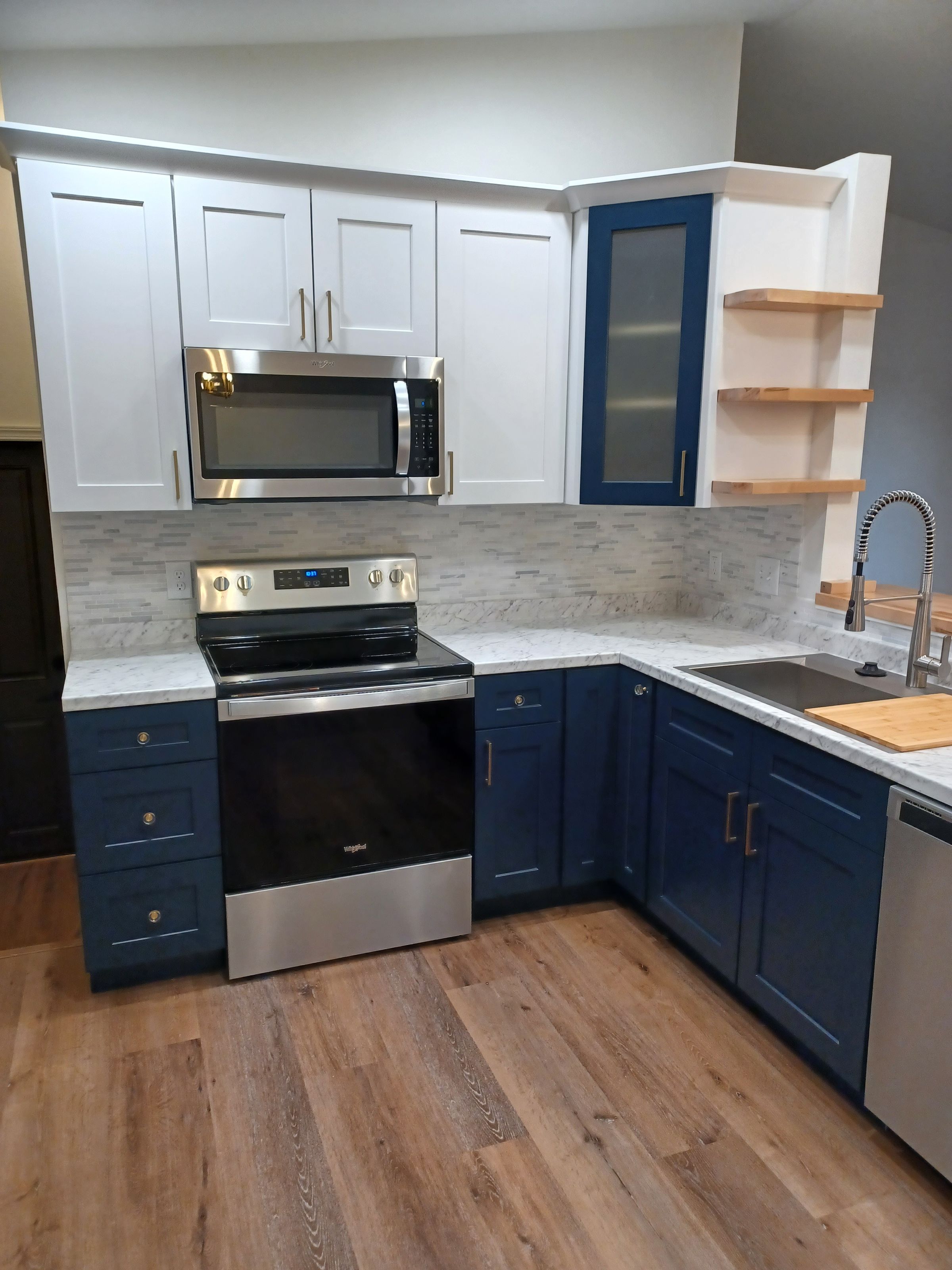 Mad Handy Construction & Repair llc's image