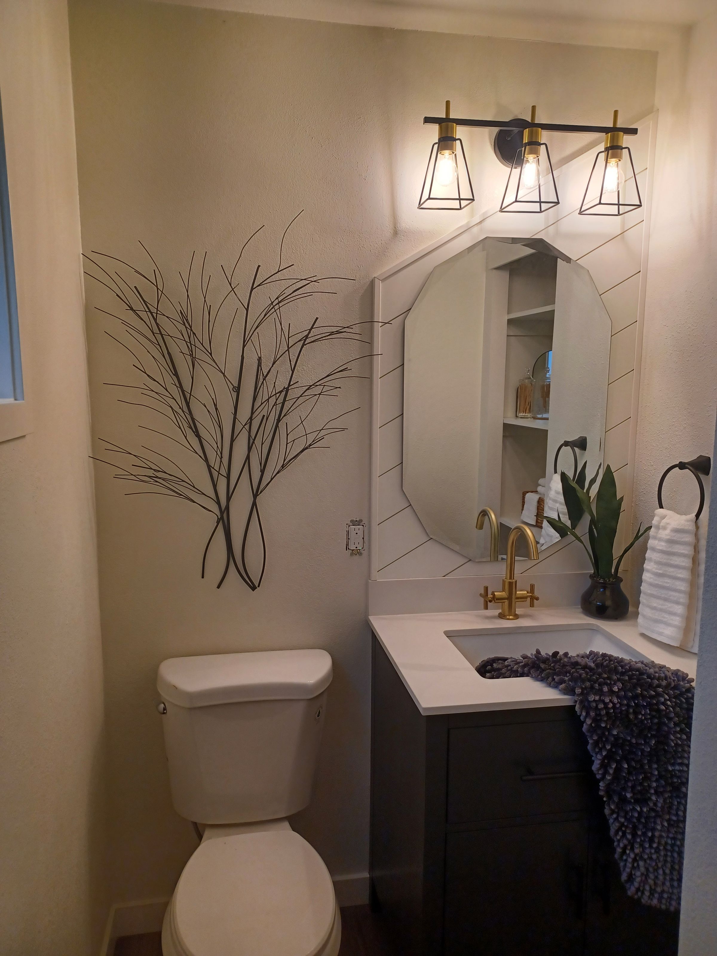 Mad Handy Construction & Repair llc's image