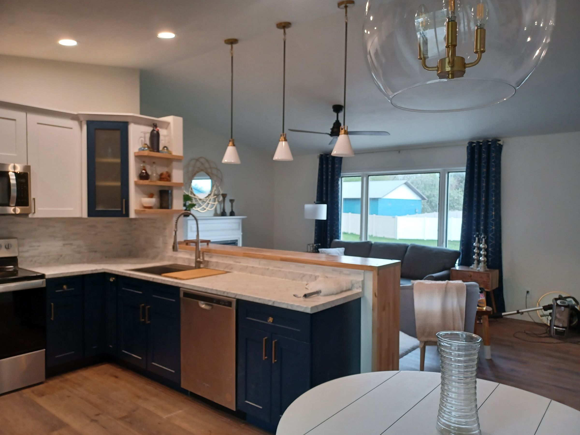 Mad Handy Construction & Repair llc's image