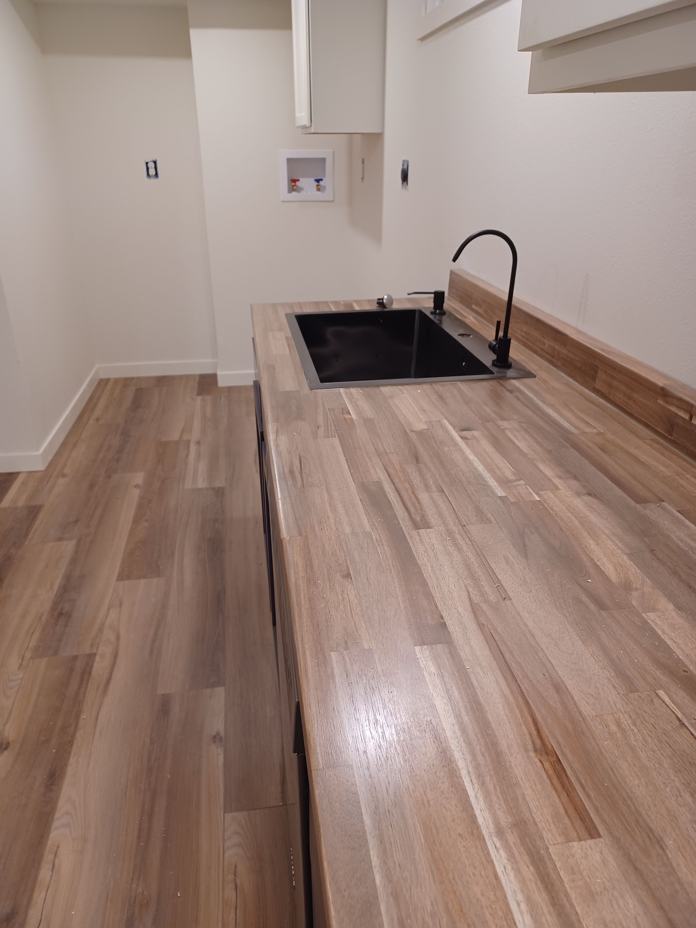 Mad Handy Construction & Repair llc's image