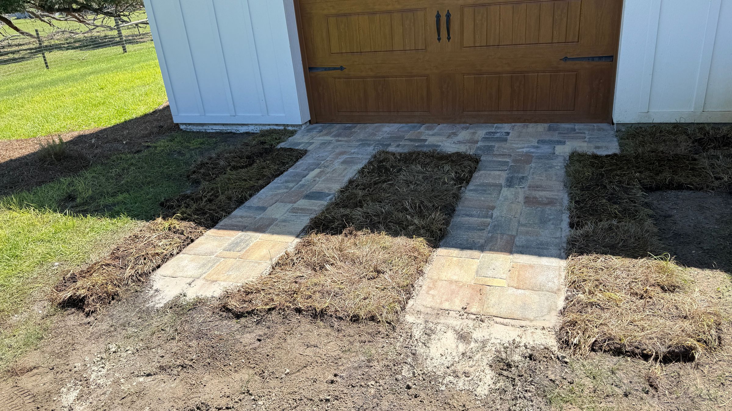 Pavers tracks