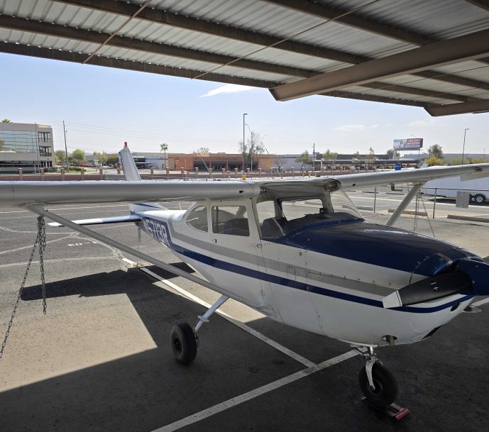 N5713R cessna 172F