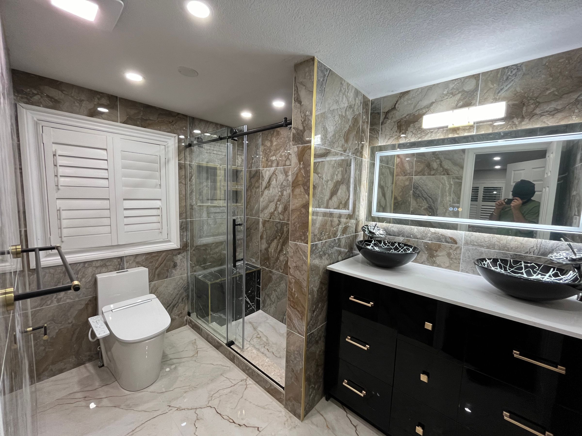 Revolution makeovers's image