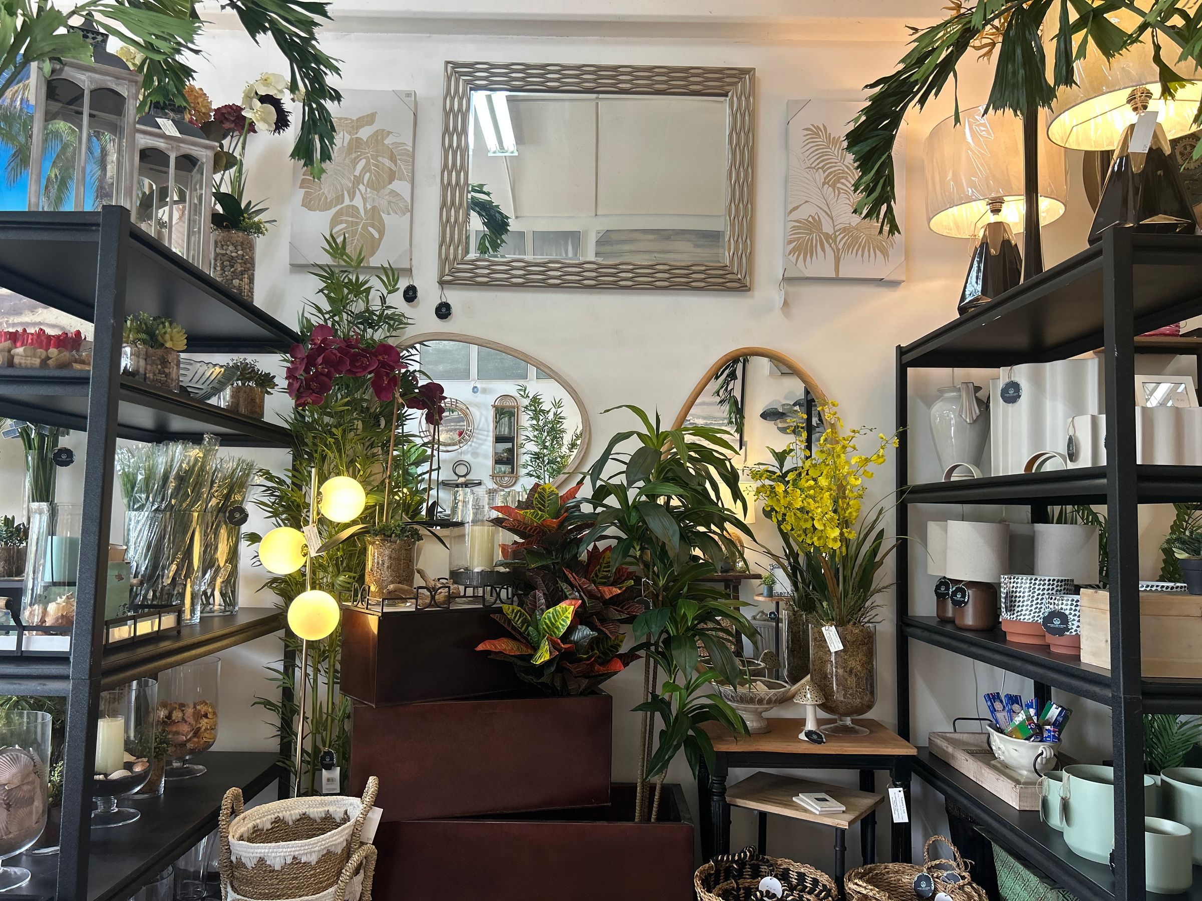 Nature's Art & DECOR's image