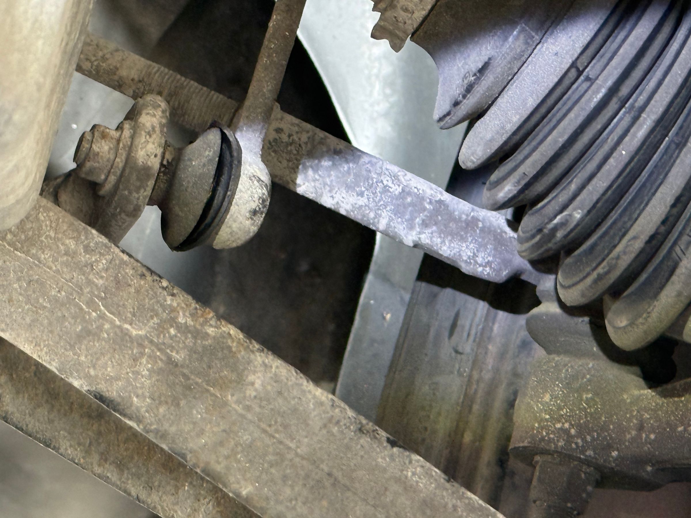 Worn sway bar link