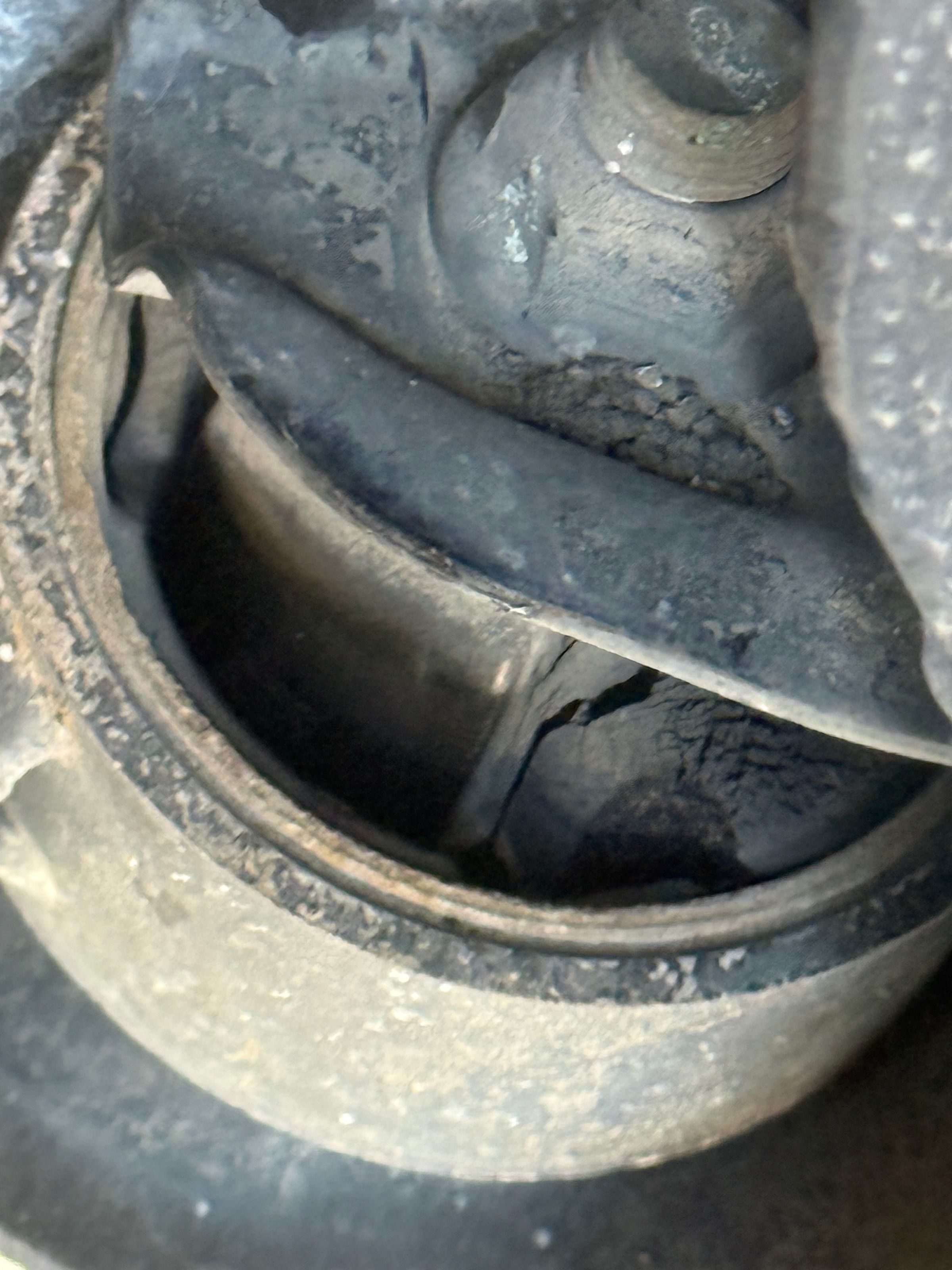 Worn motor mount