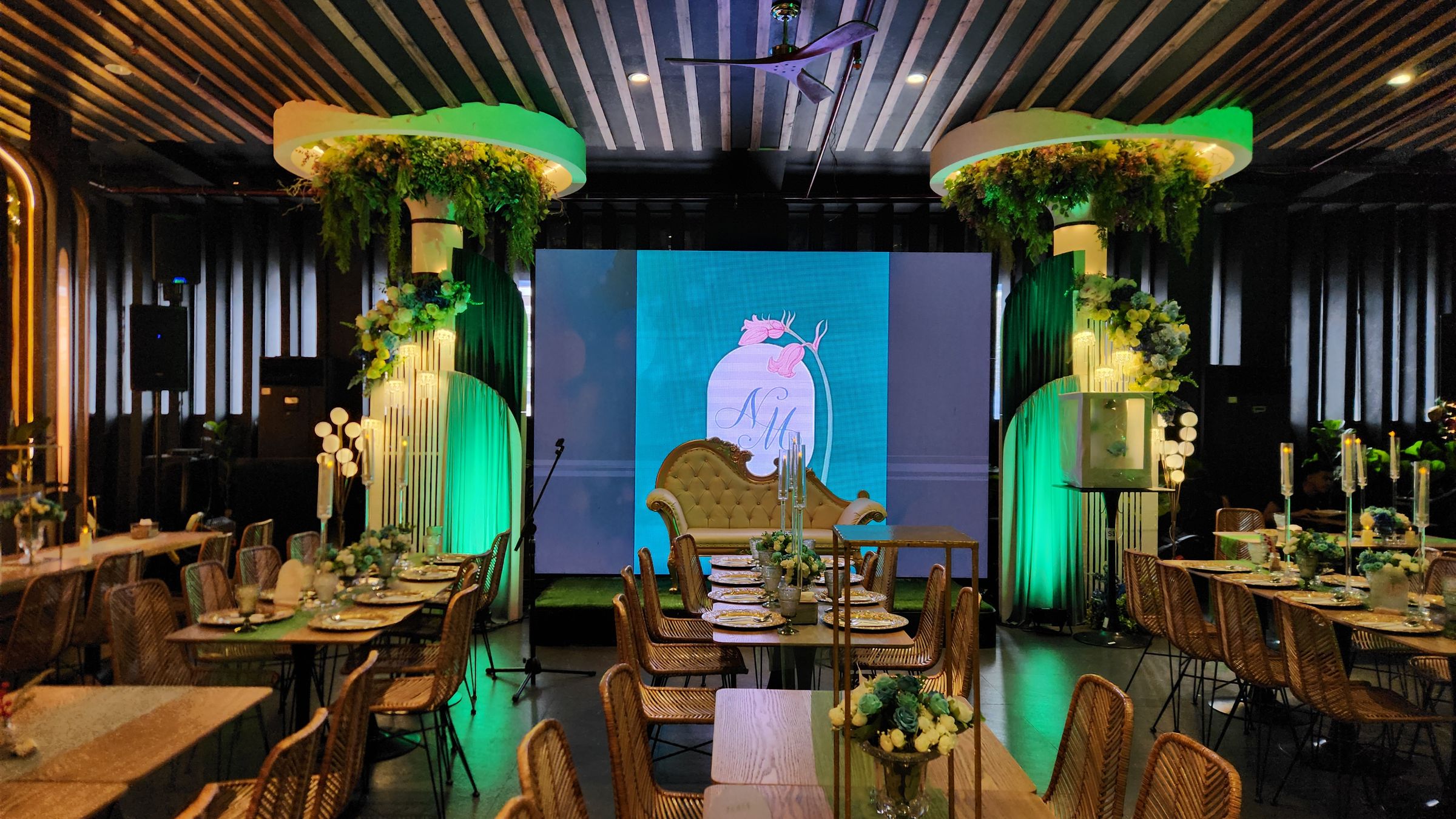 Paostomize lights and sound rental's image