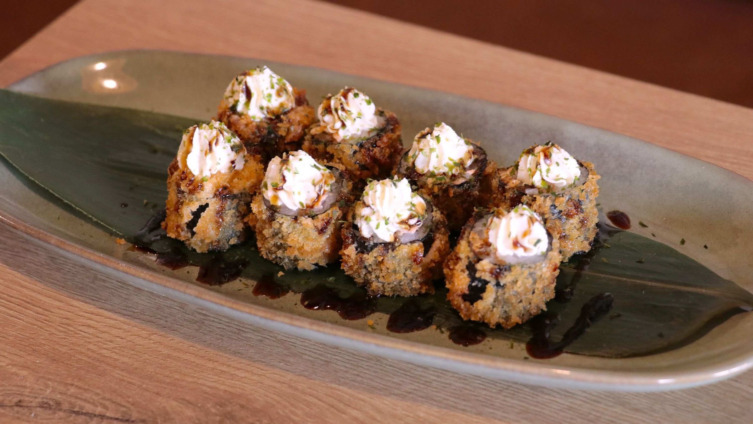 HOT MAKI ROLL 10.95€