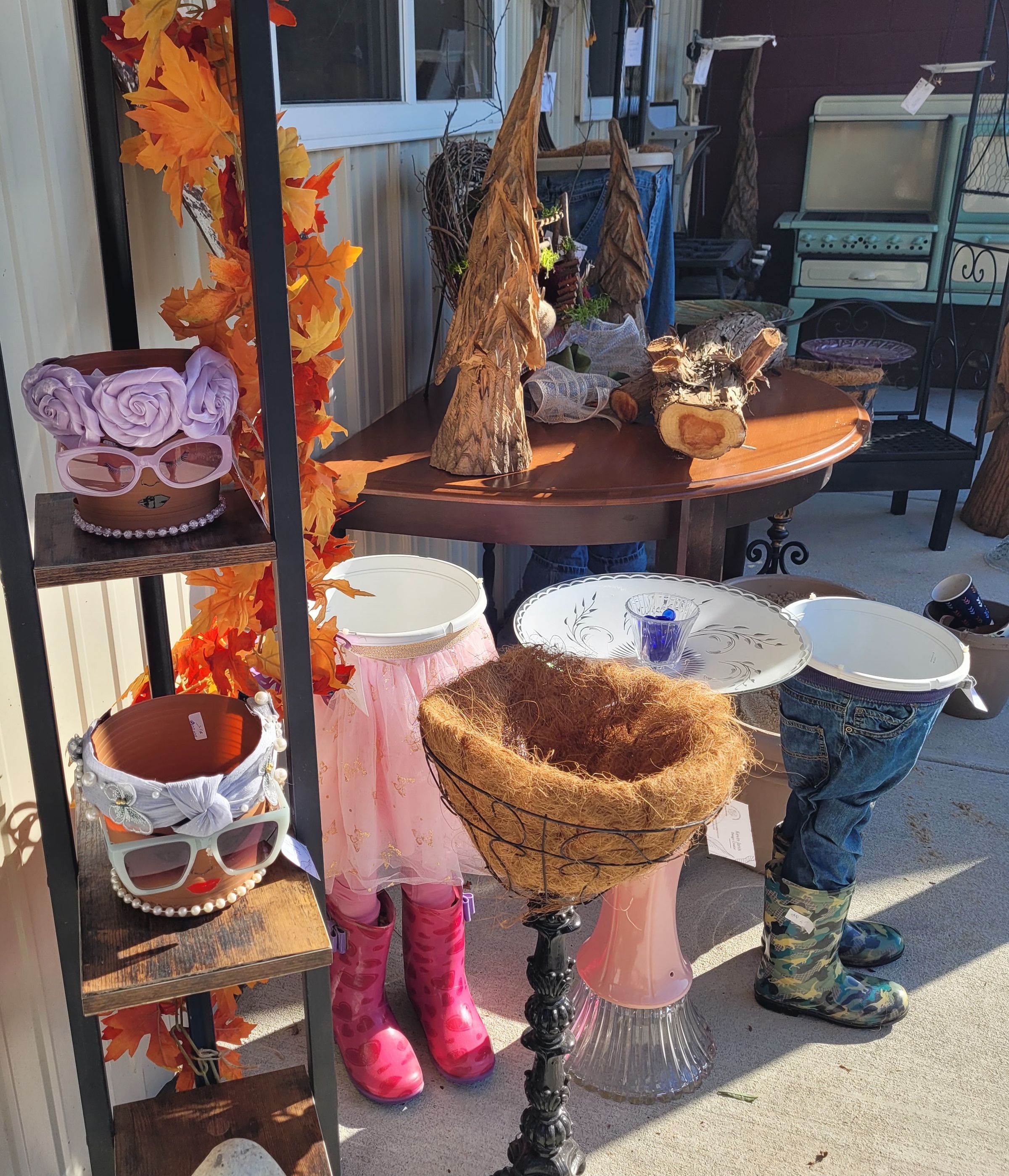 KJ HOME AND GARDEN CREATIONS's image