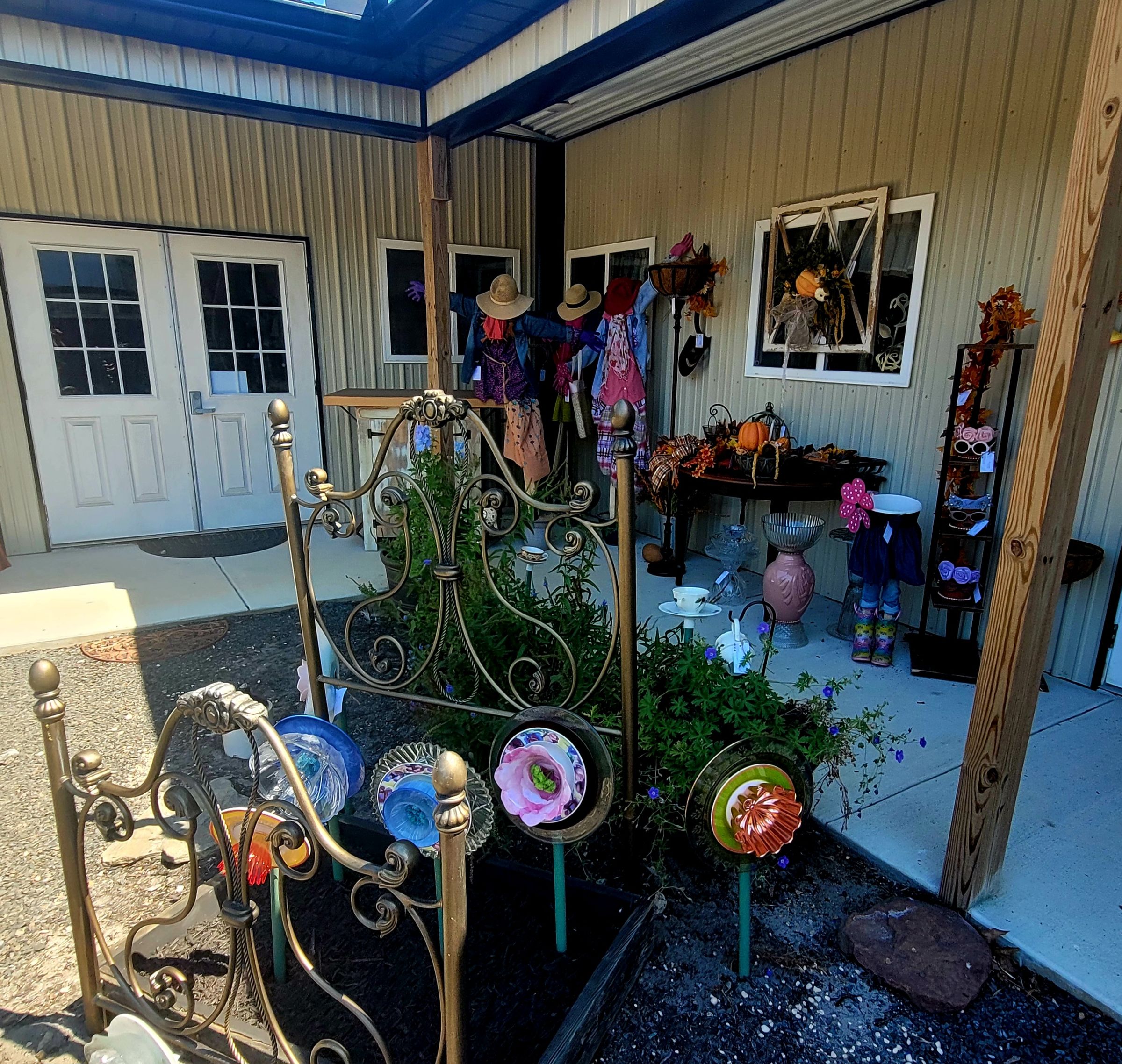 KJ HOME AND GARDEN CREATIONS's image
