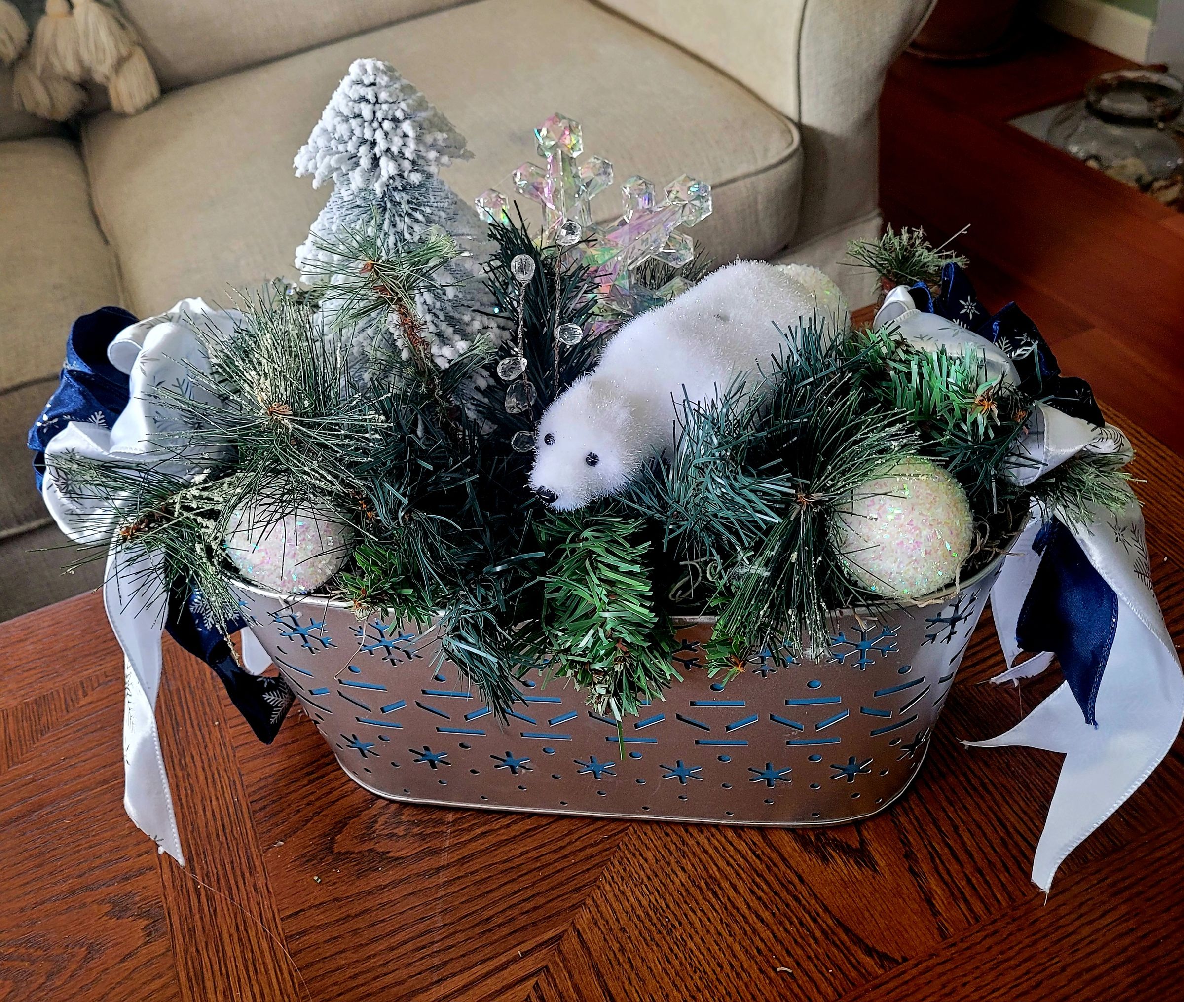 KJ HOME AND GARDEN CREATIONS's image