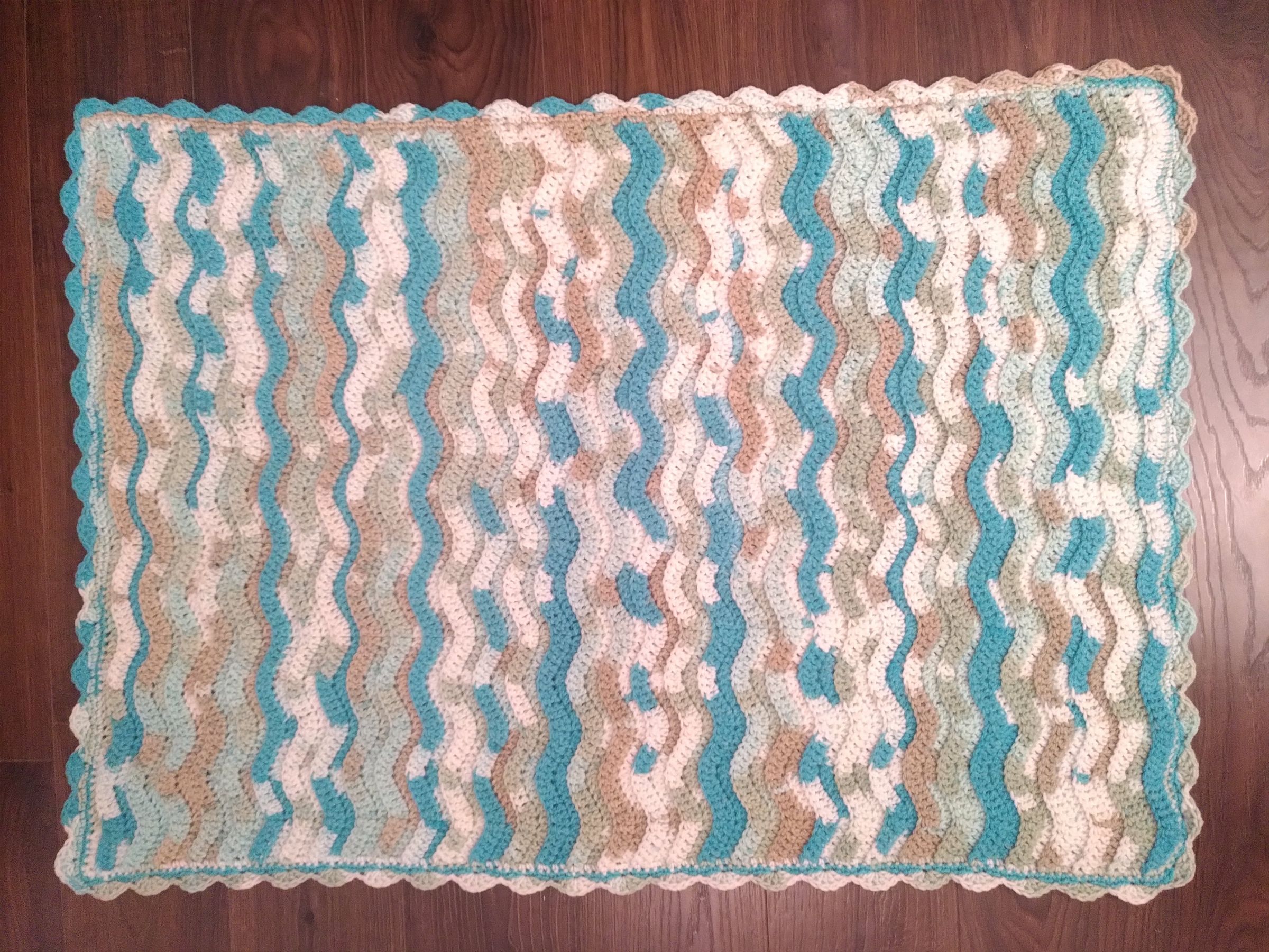Wavy baby blanket