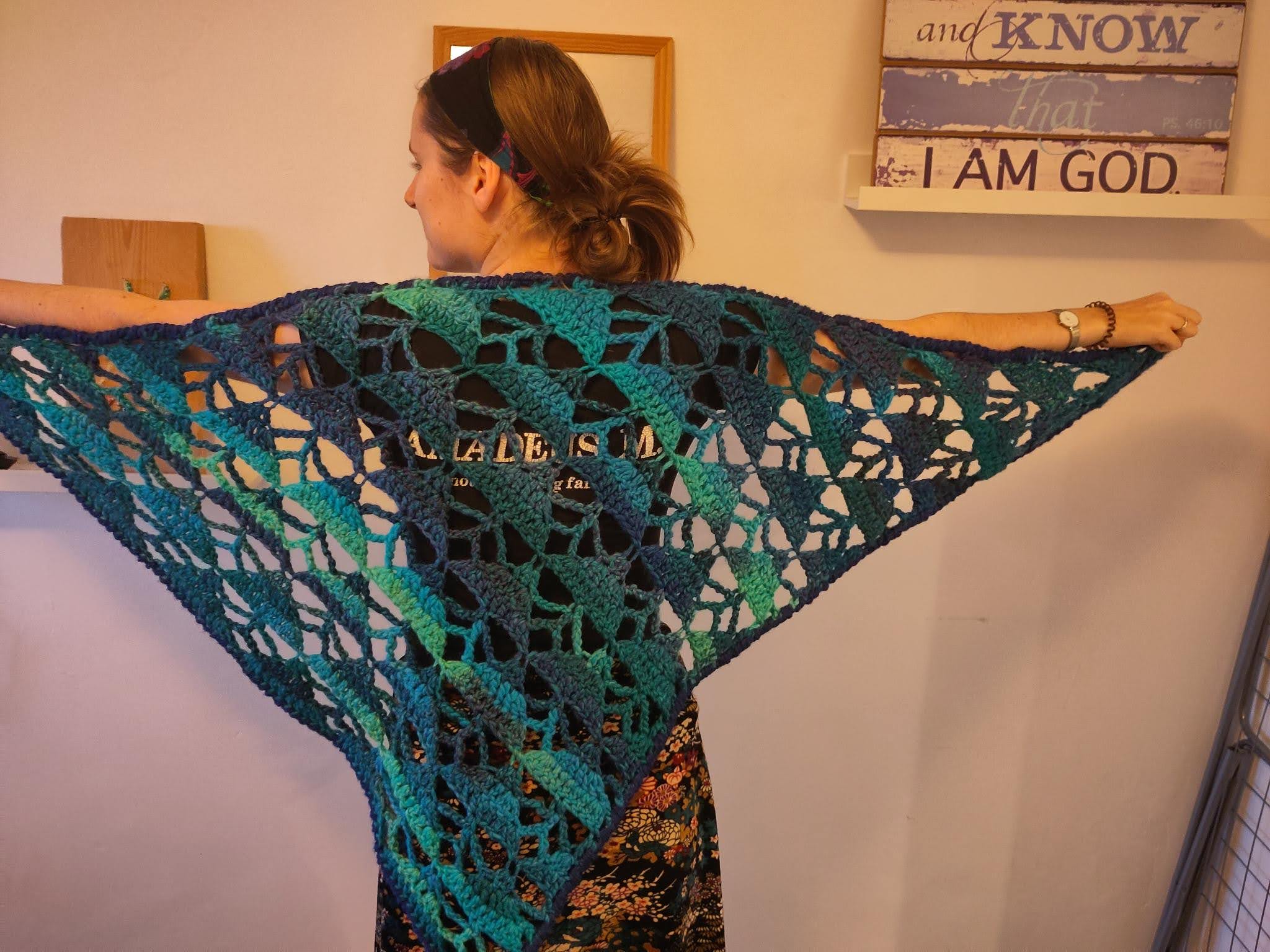 Big shawl for Bonneke