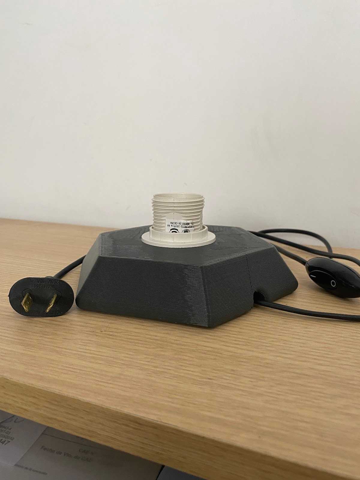 #22 E27 Hexa Base (socket not included)