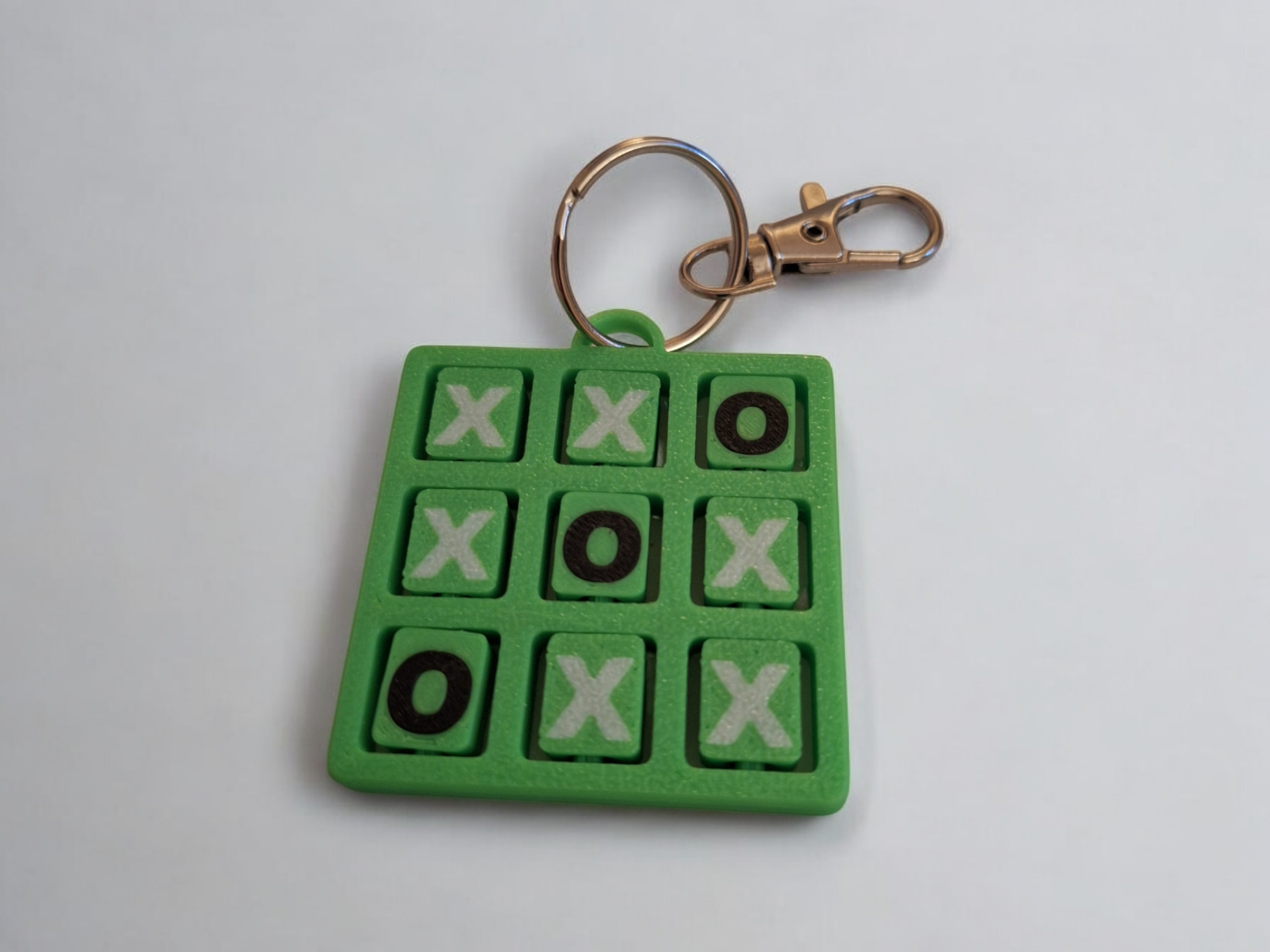 #8.4 Tic-Tac-Toe (Keychain) by "Tinker Link"
