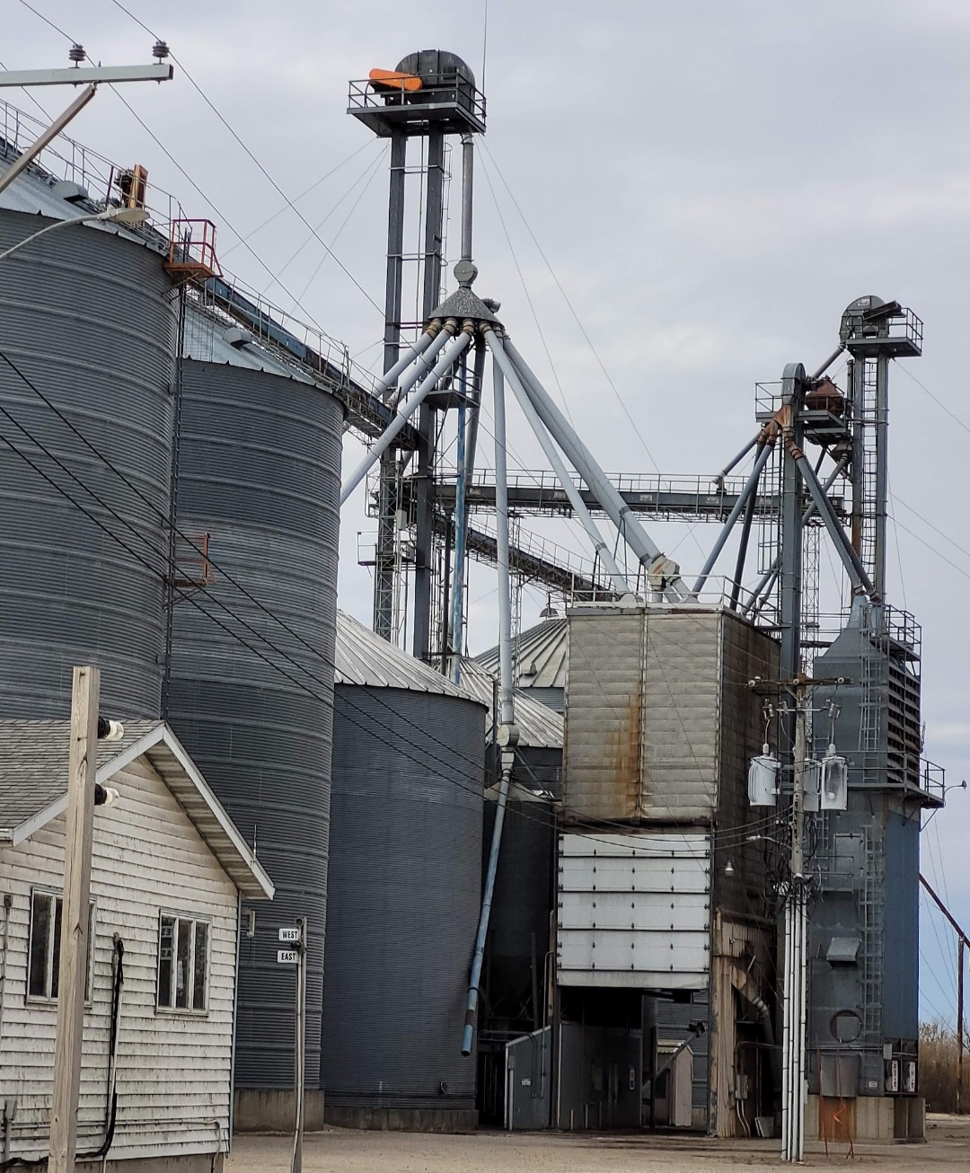 WOODY'S USED GRAIN BINS's image