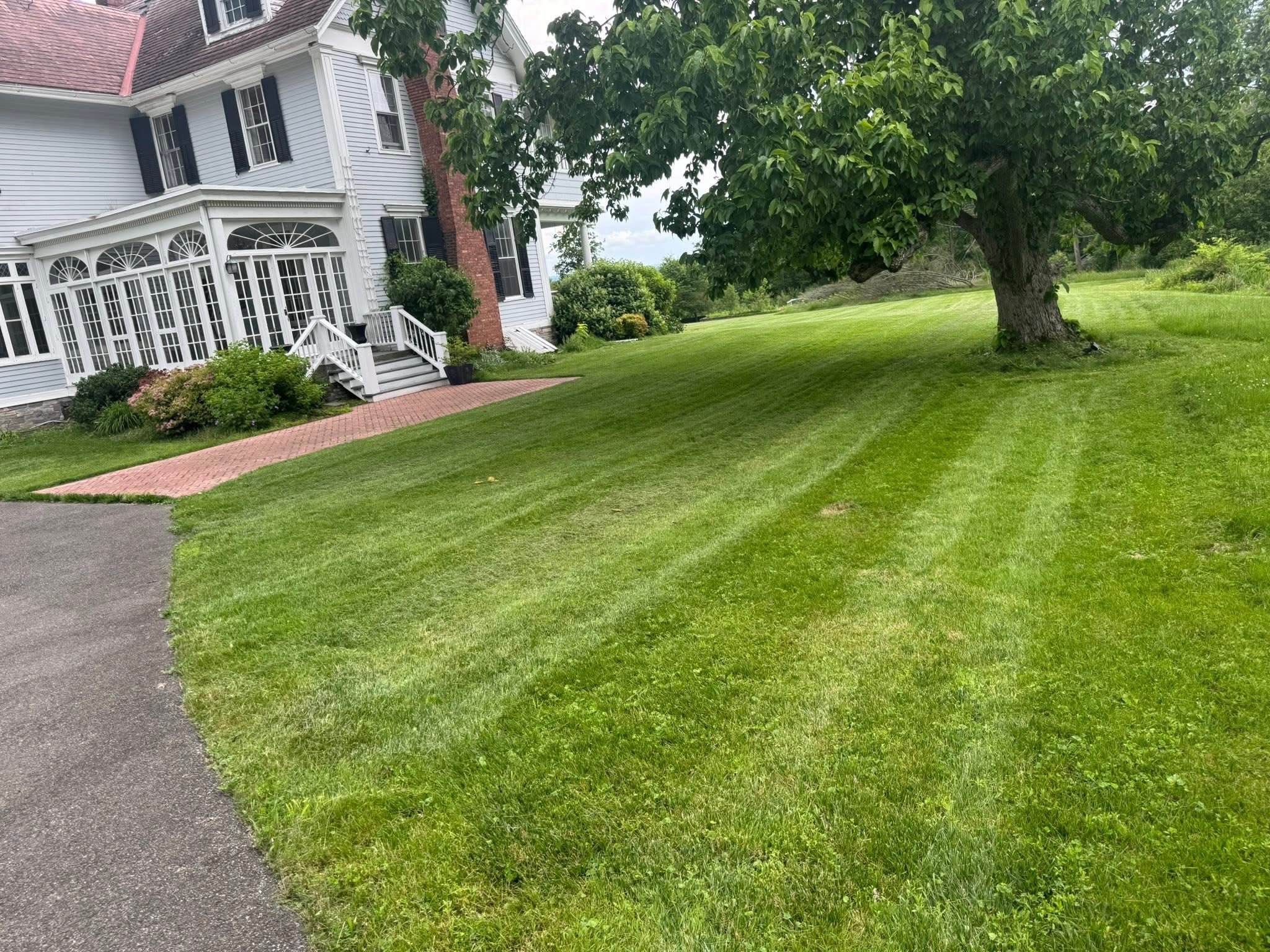 Valley View Lawns's image