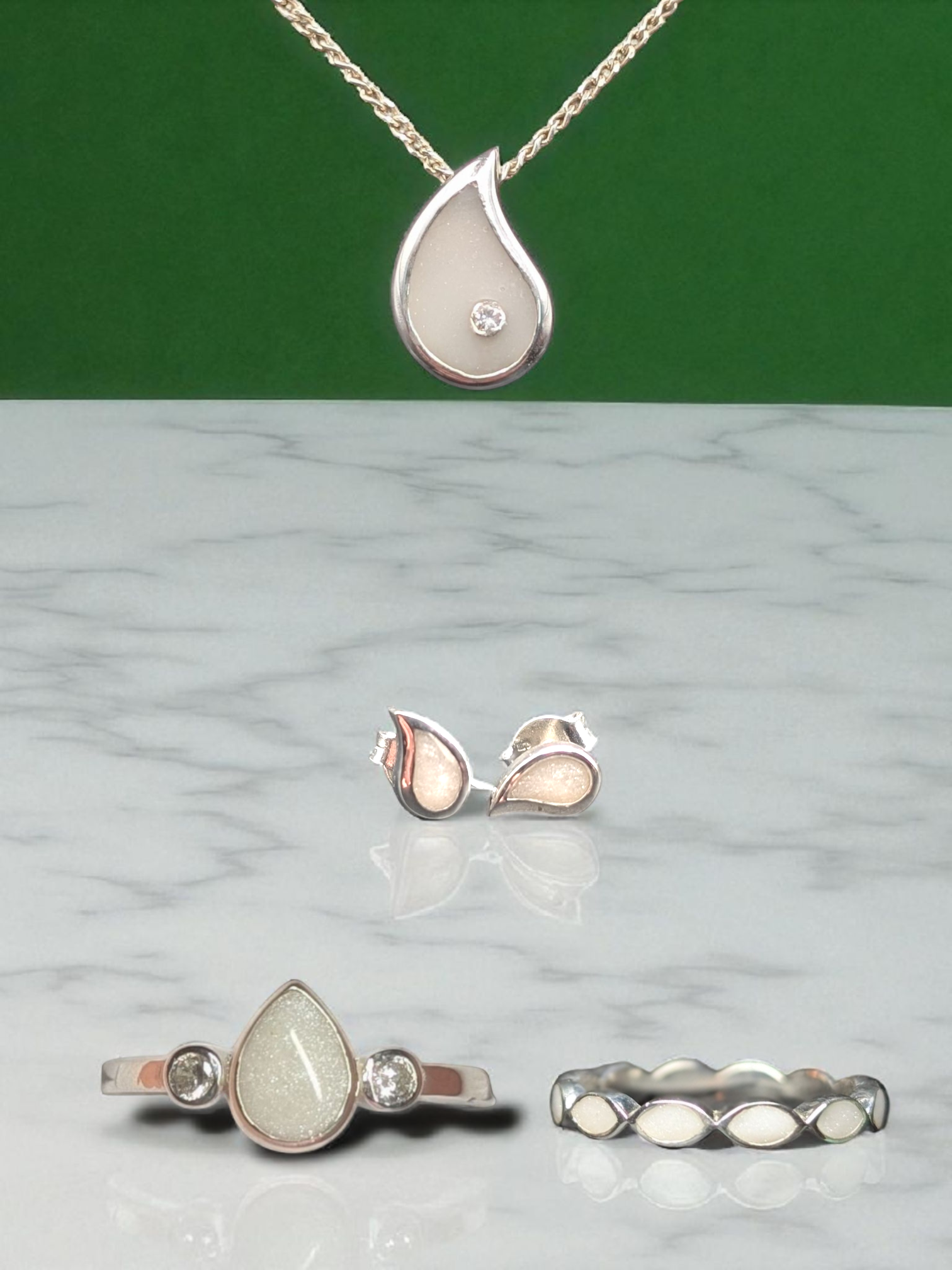 *An additional £10 applies for breastmilk jewellery due to the special preservation process.