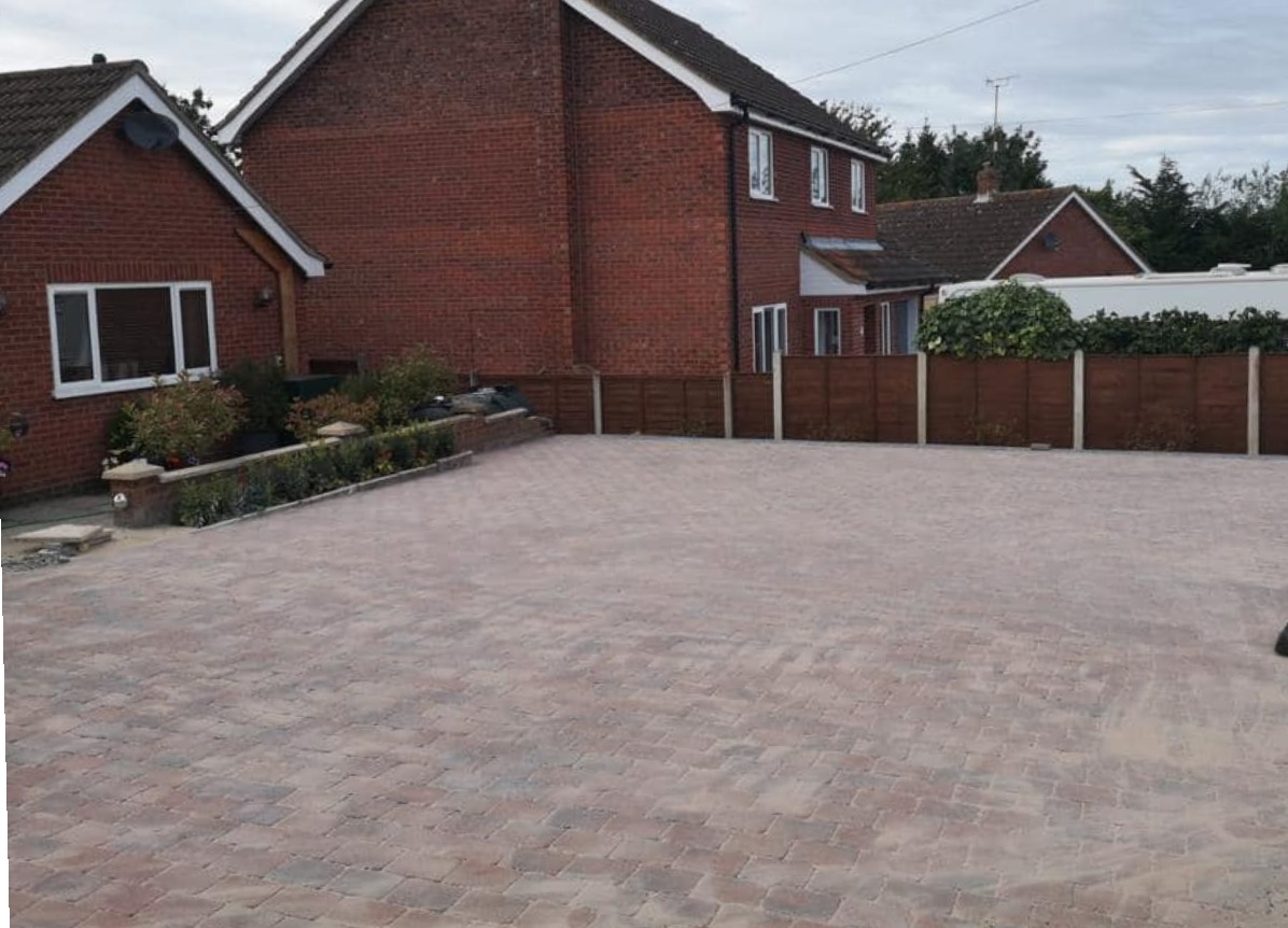 Eamescape Fencing & Landscaping's image