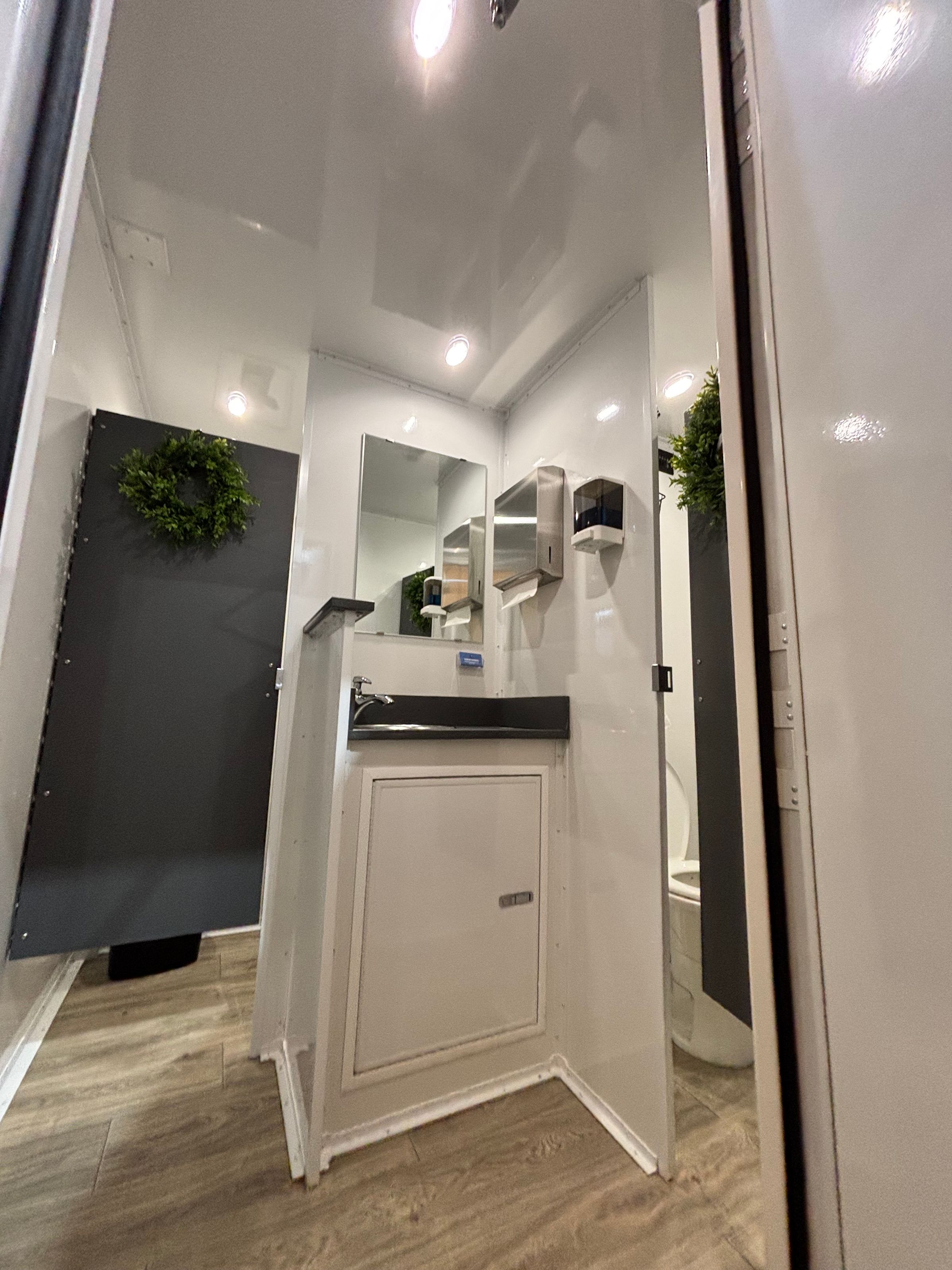 ADM RENTAL SERVICES's image