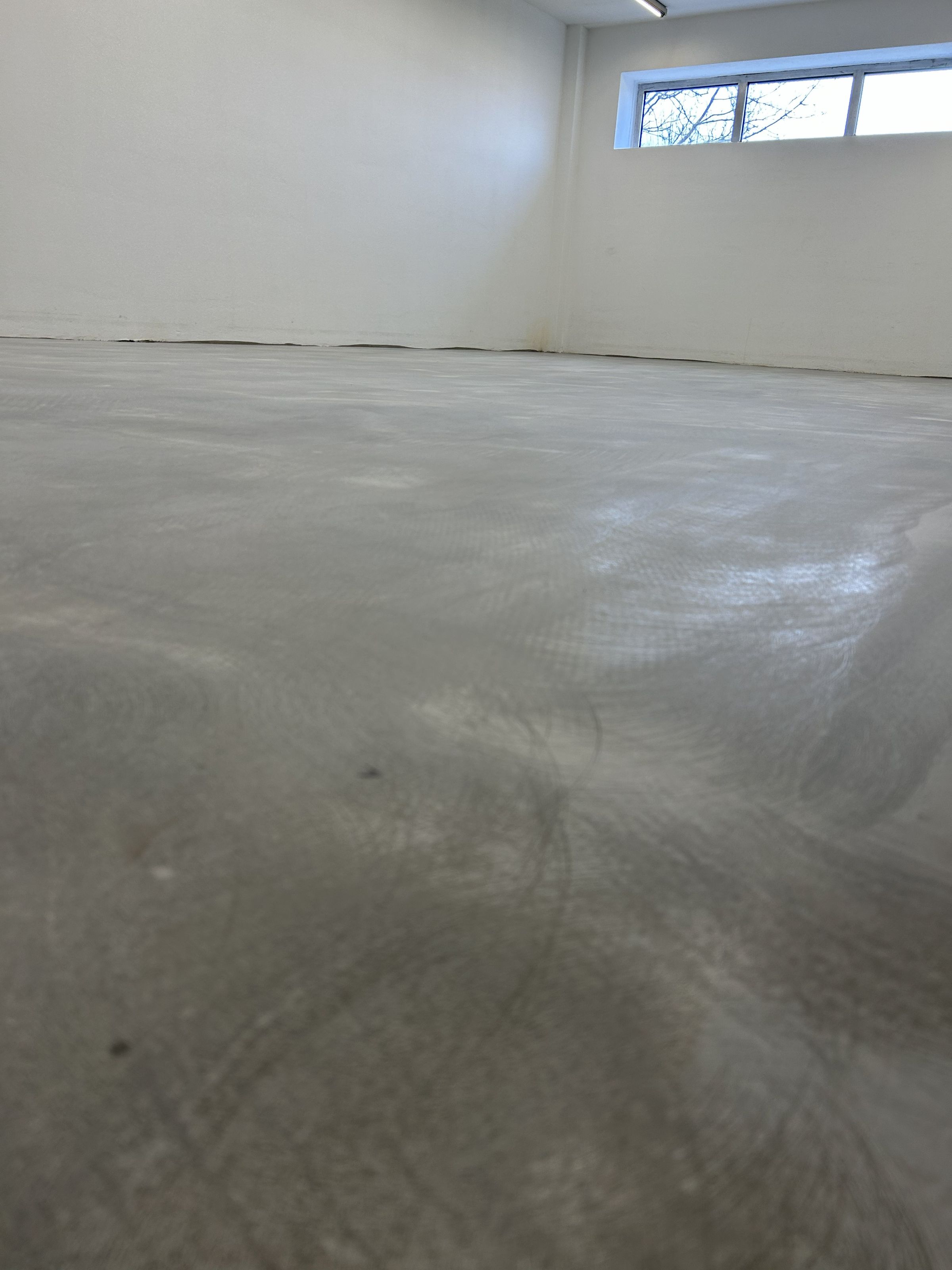 AUSGLEICHSMASSE NOCHMALS MIT DIAMANTSCHLEIFER ANGERAUT