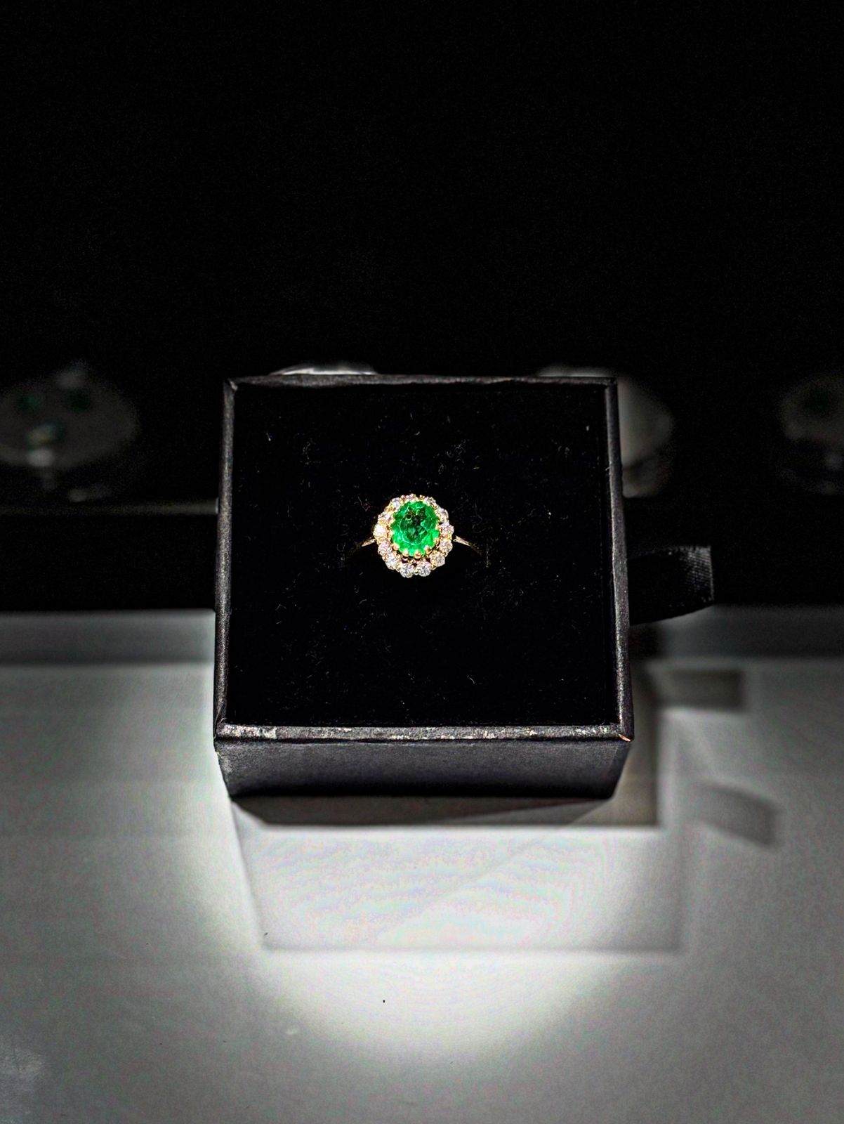 Emerald Colombia's image
