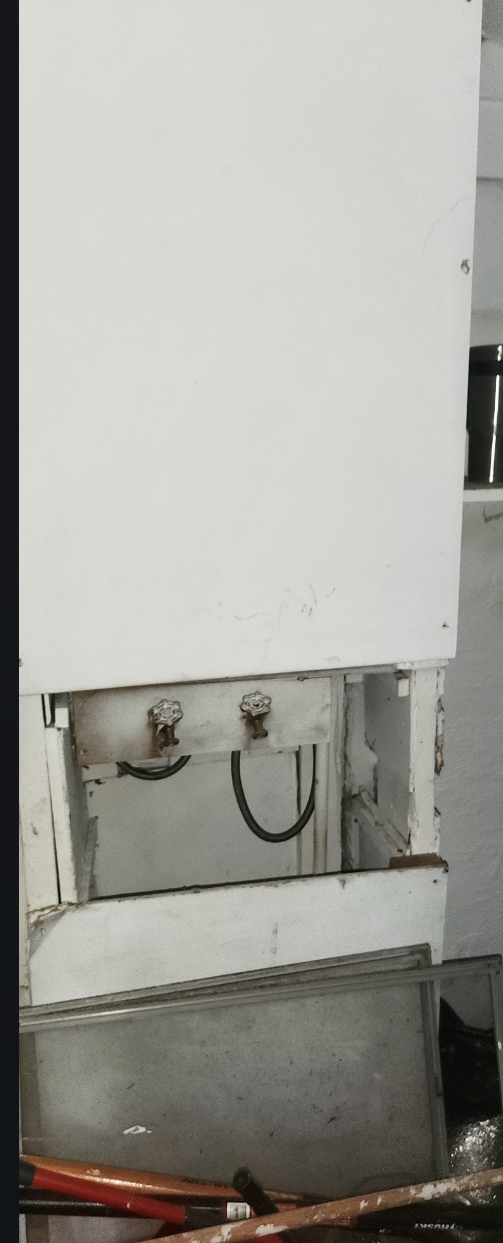 Washer and Dryer Hookups