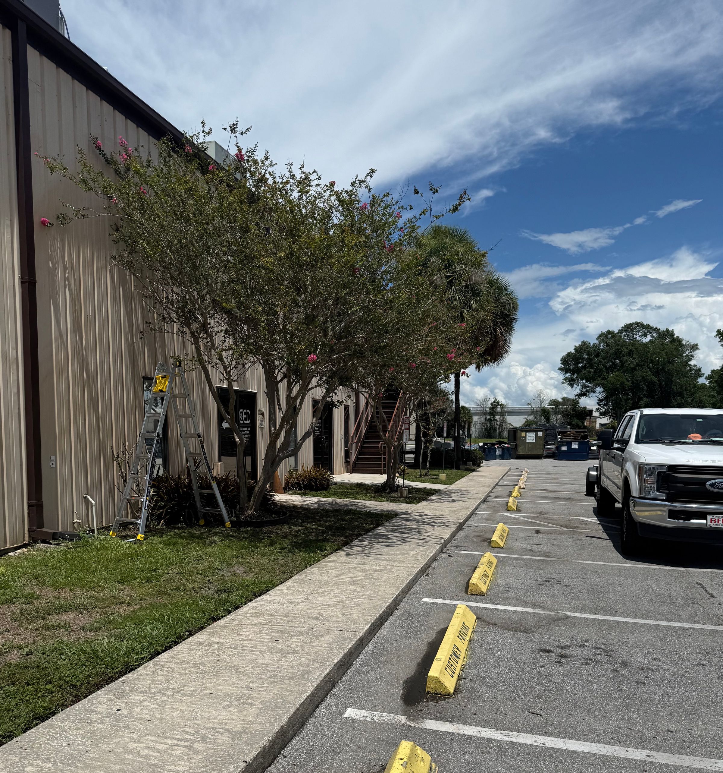 Henry's Exterior Services's image