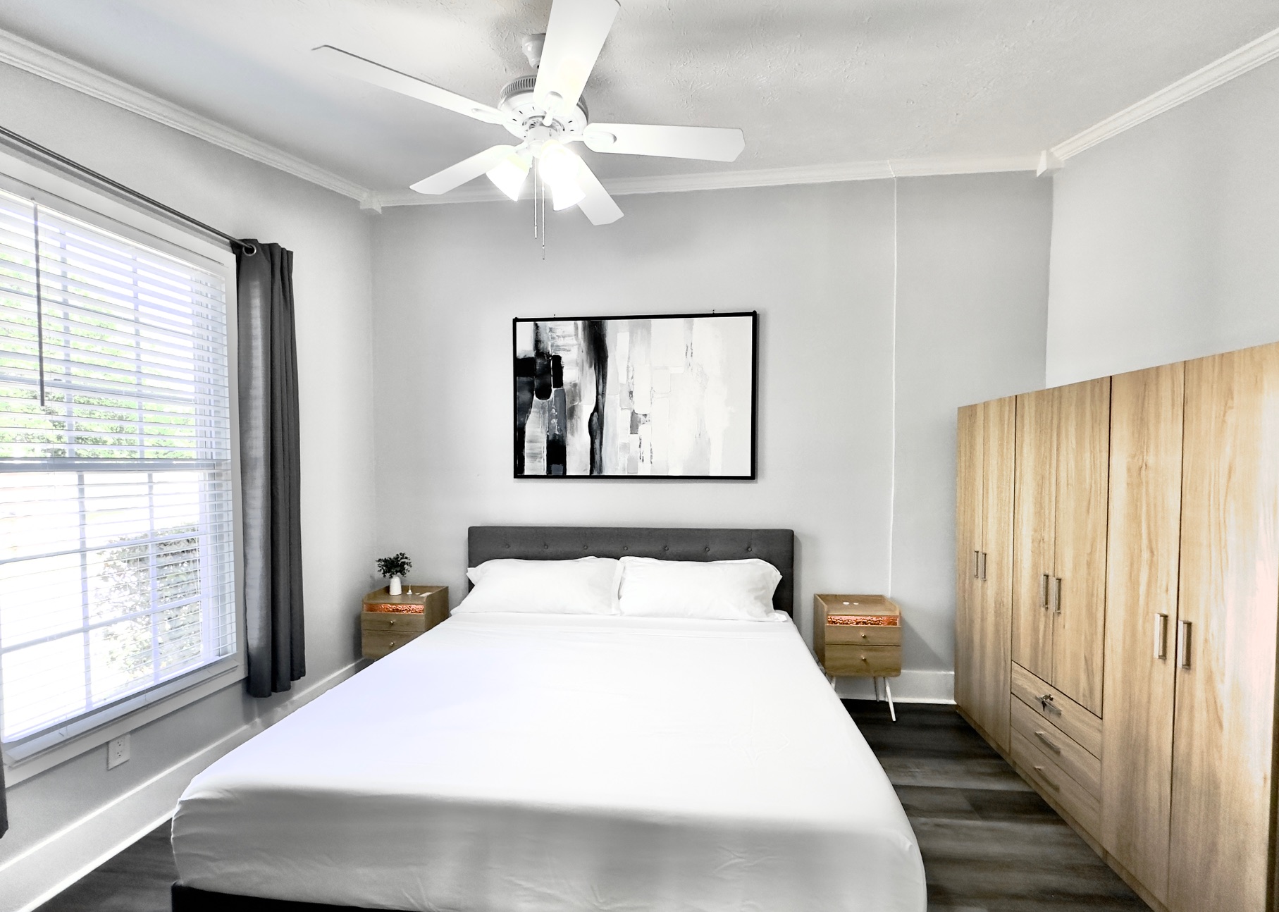 Fully furnished short-term corporate housing rental 's image