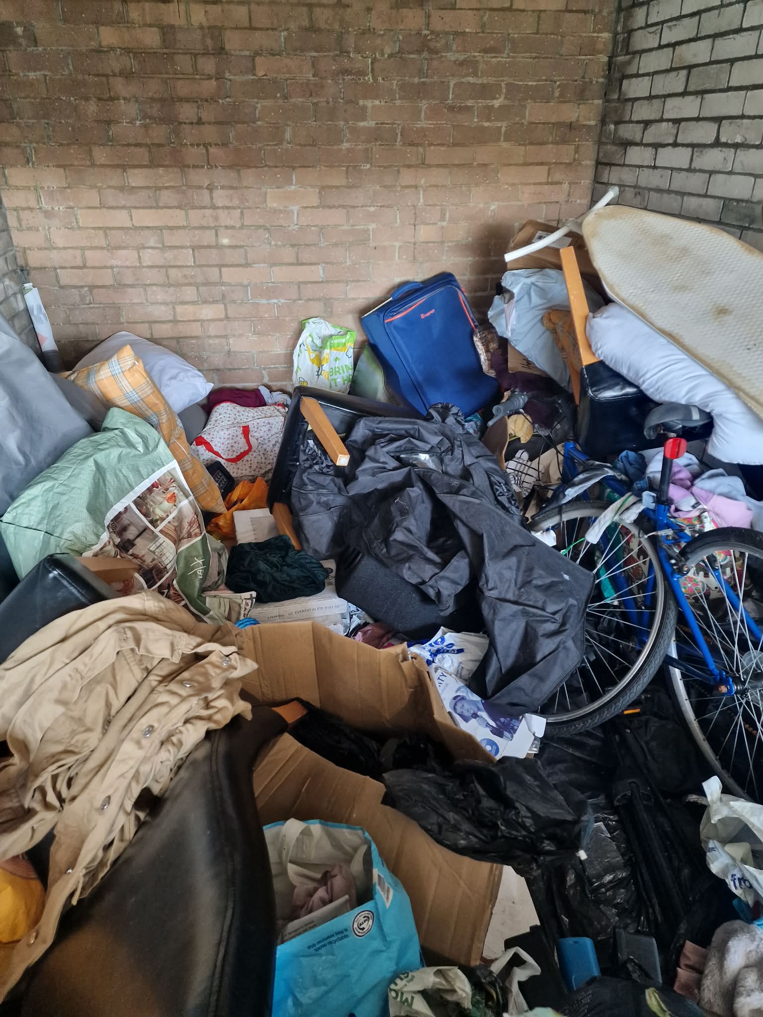 BAY CLEARANCES's image