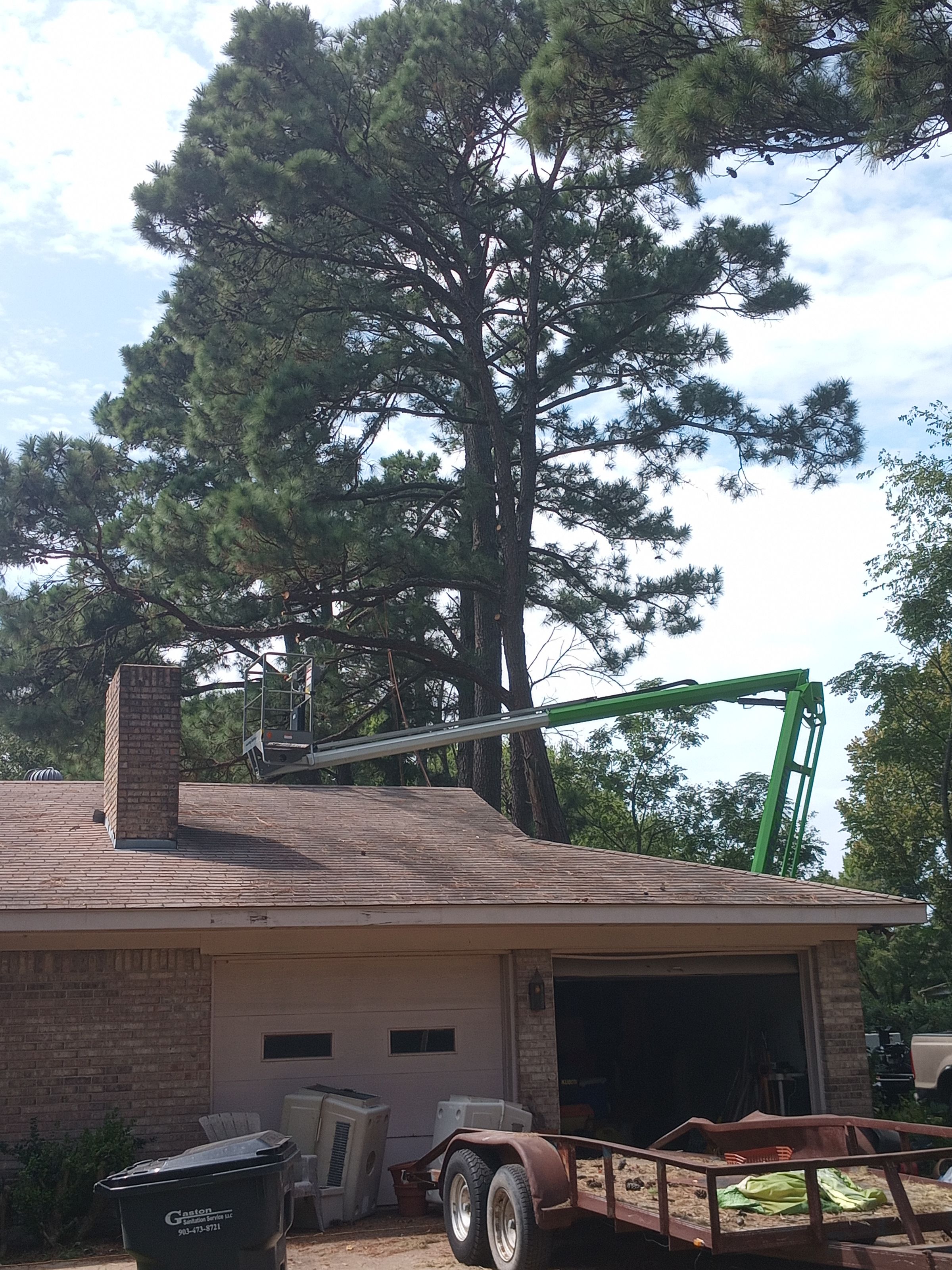 Post Roofing and Tree Services 's image