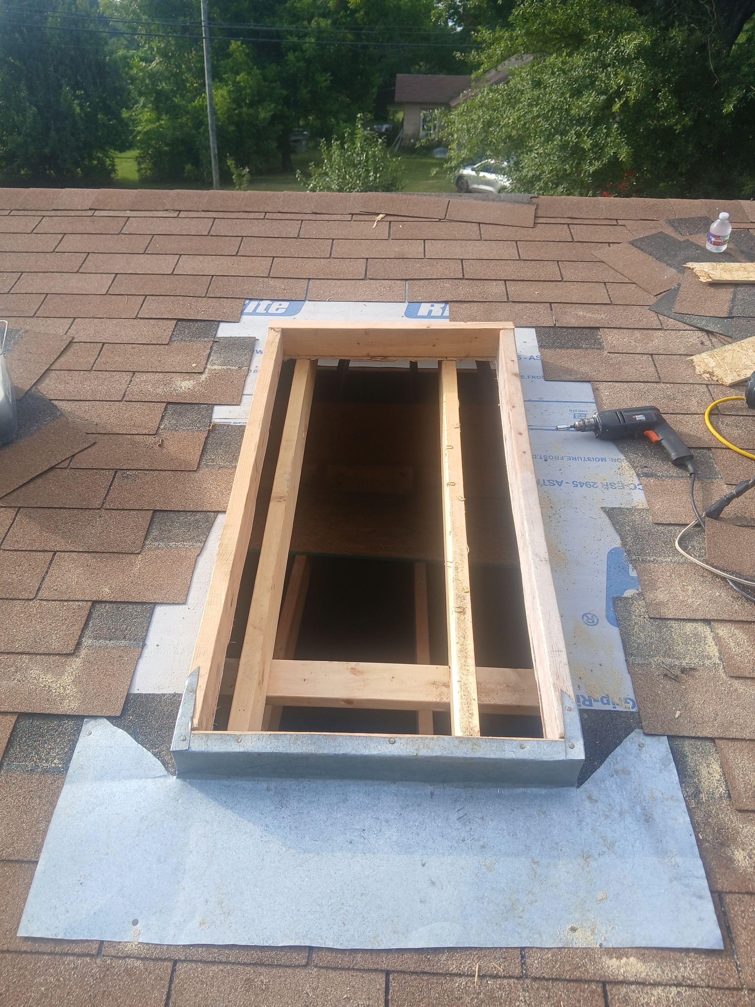 Post Roofing and Tree Services 's image