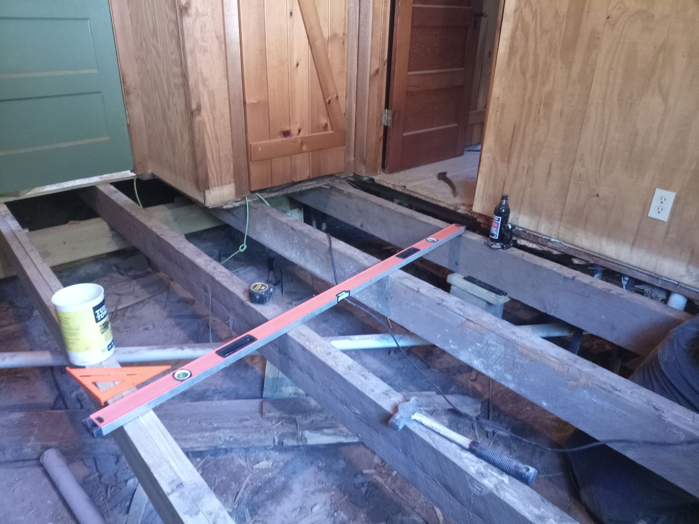Post Roofing and Tree Services 's image