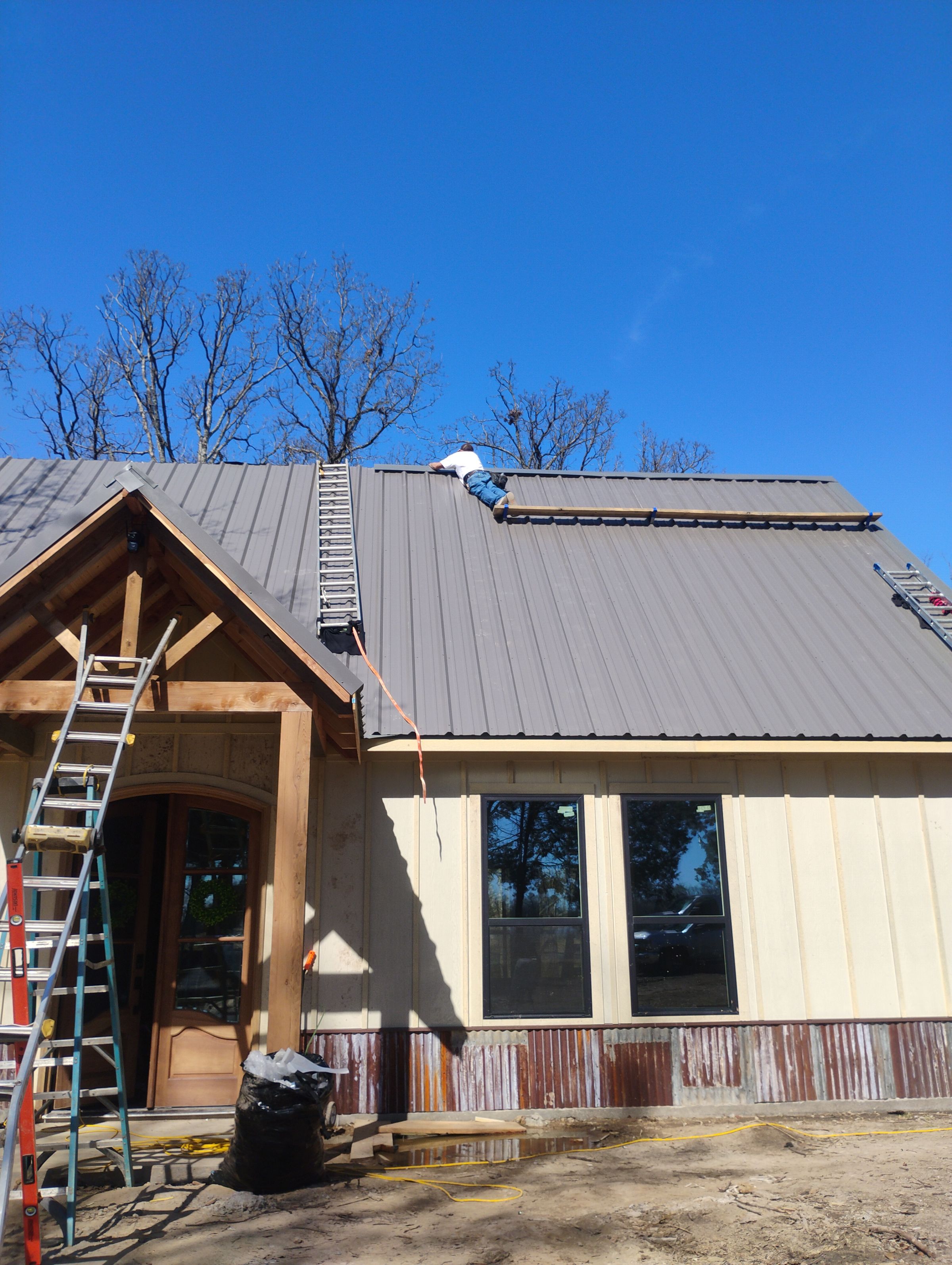 Post Roofing and Tree Services 's image