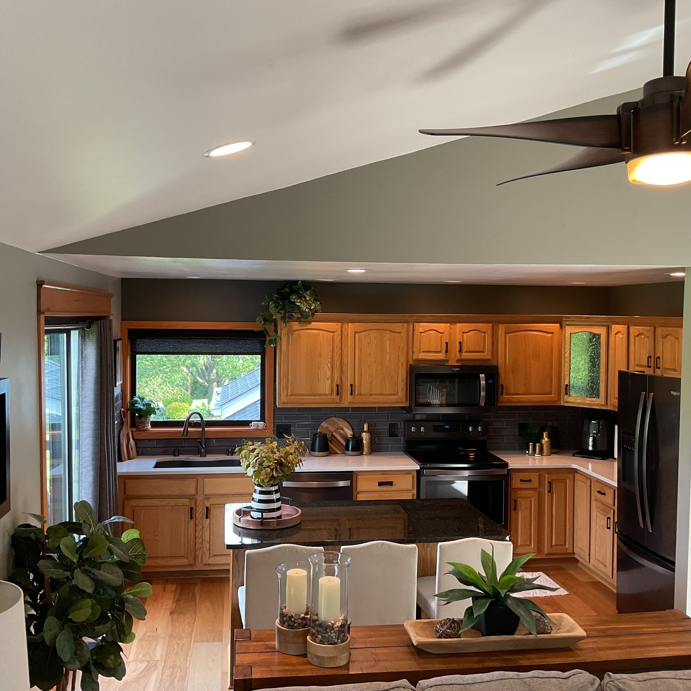 The Finishing Touch Decor's image