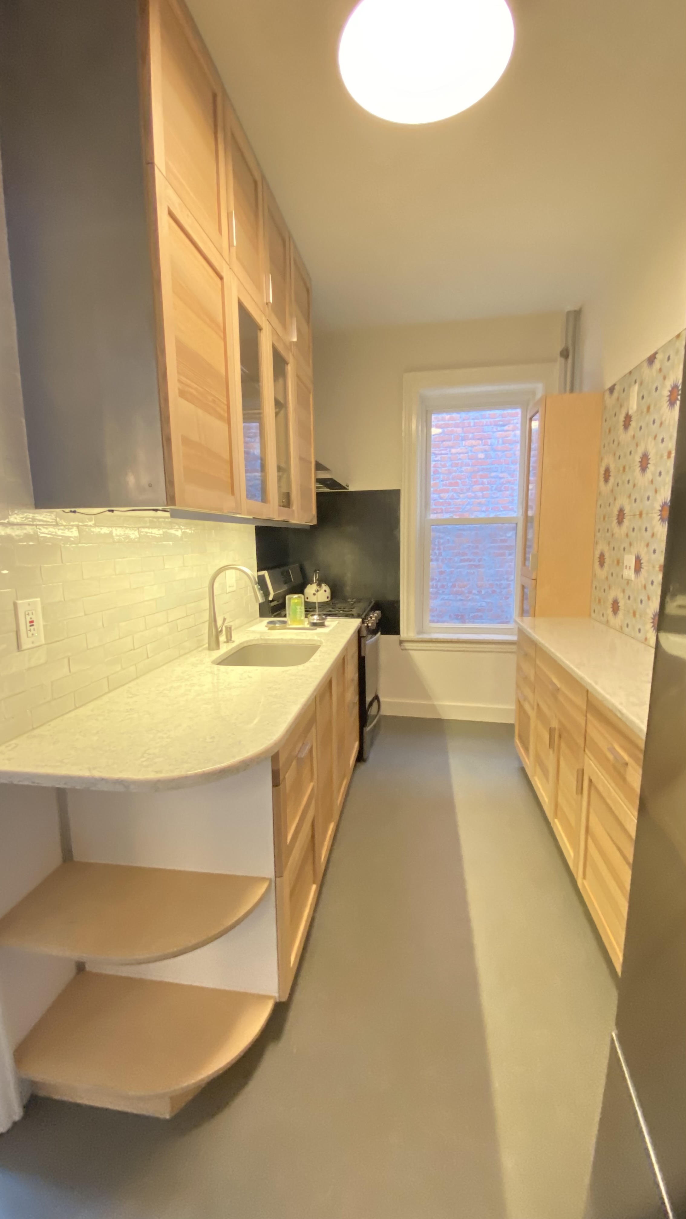 V&ROGER CONST. CORP.'s image