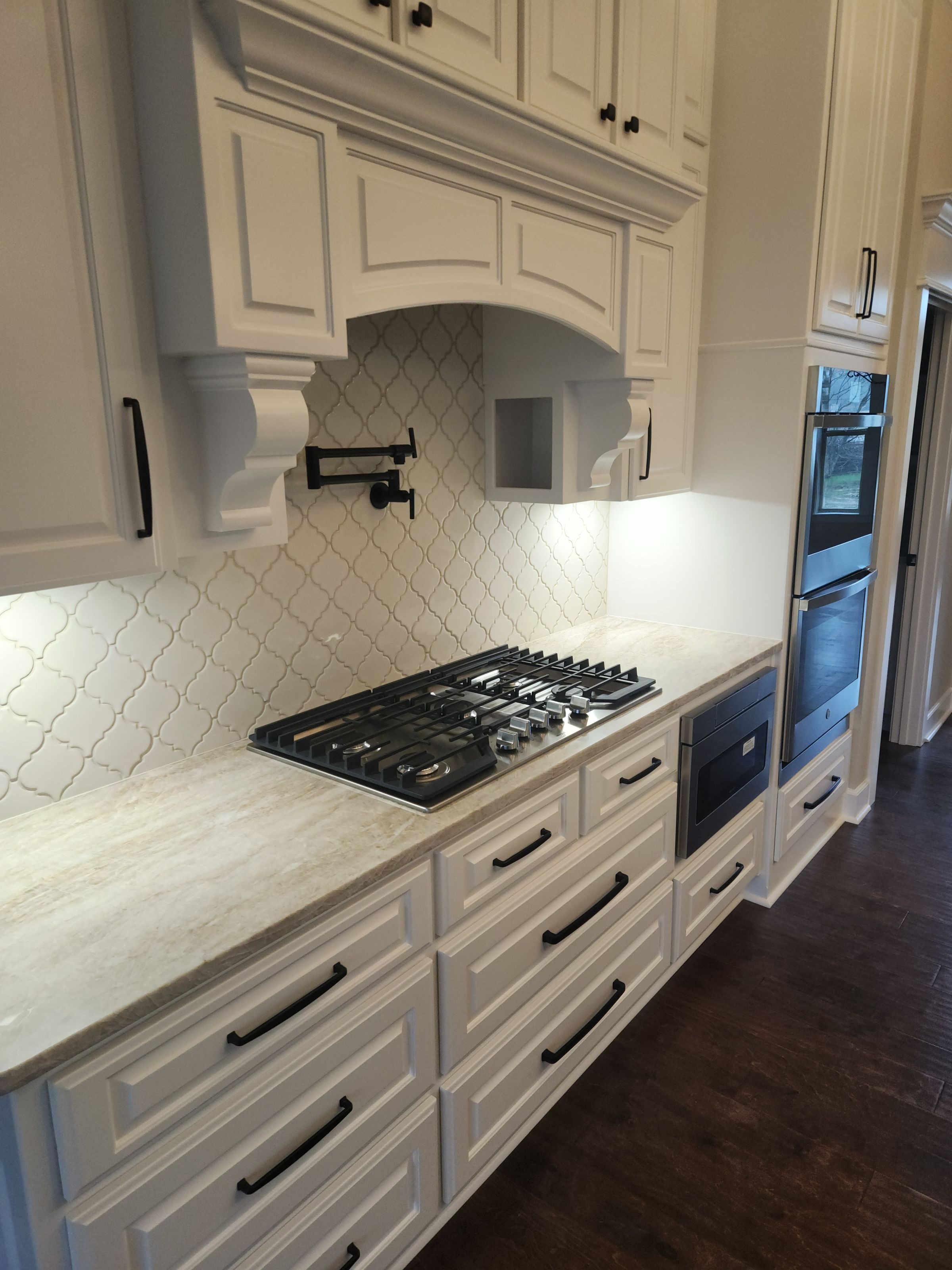 Custom home builder's image