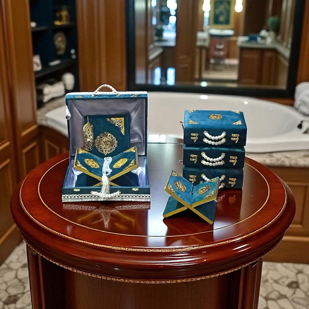 Quran books's image